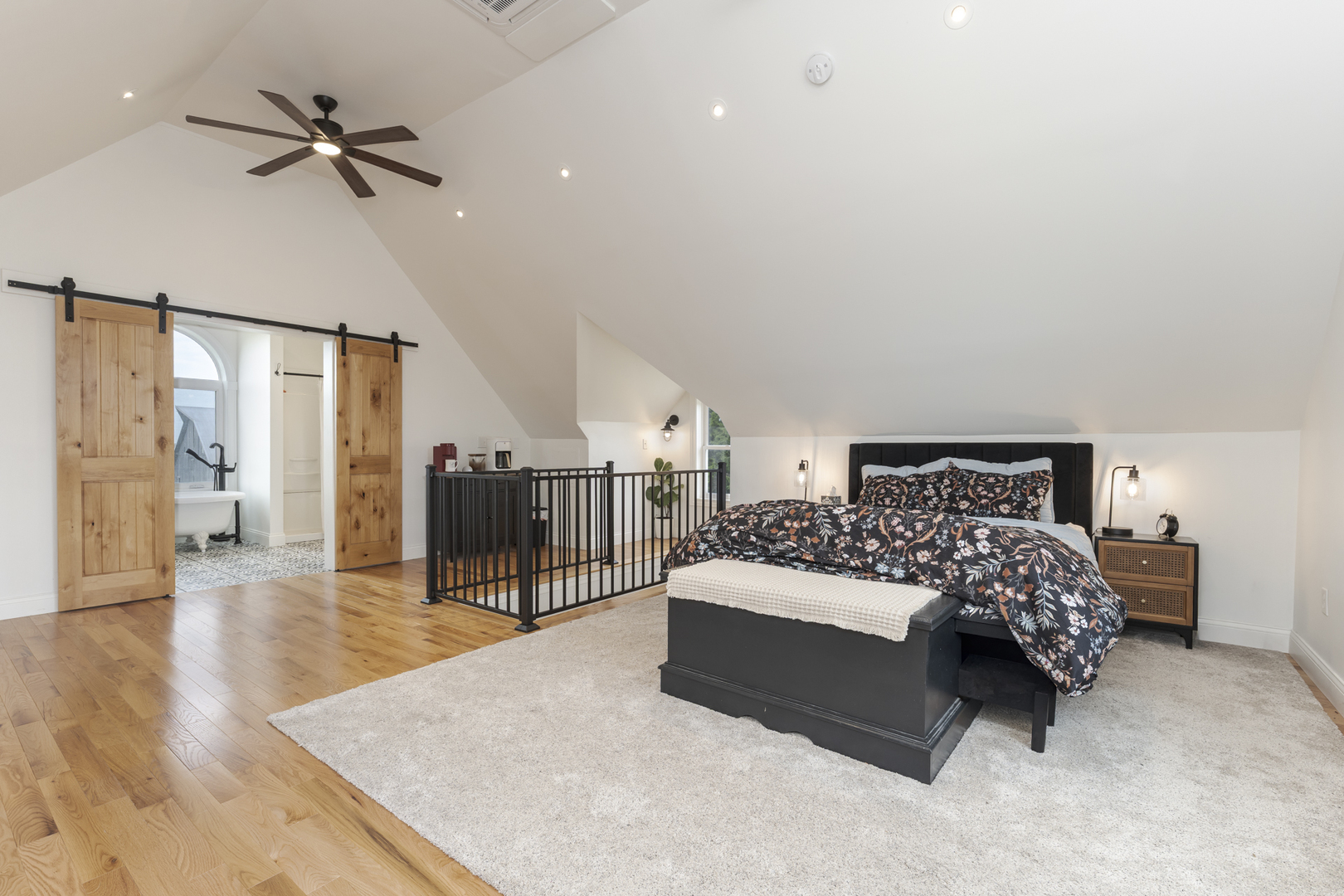 property viewer photo 45