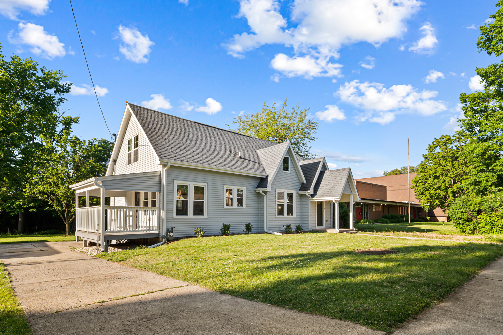 main property photo 8