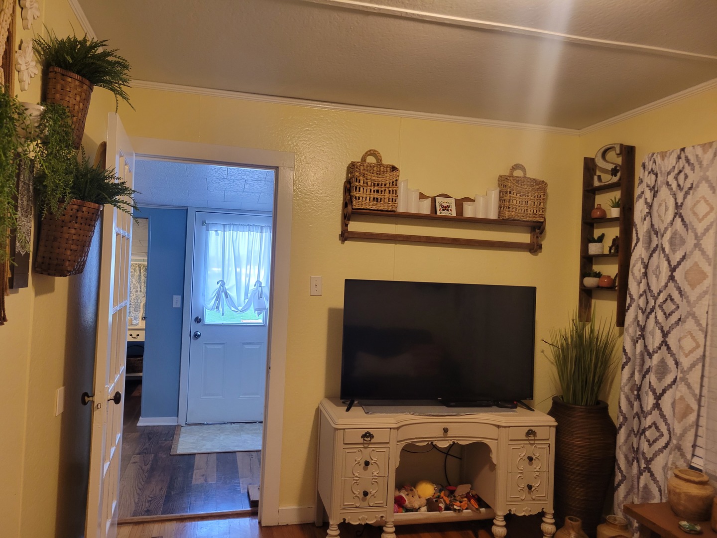 main property photo 13
