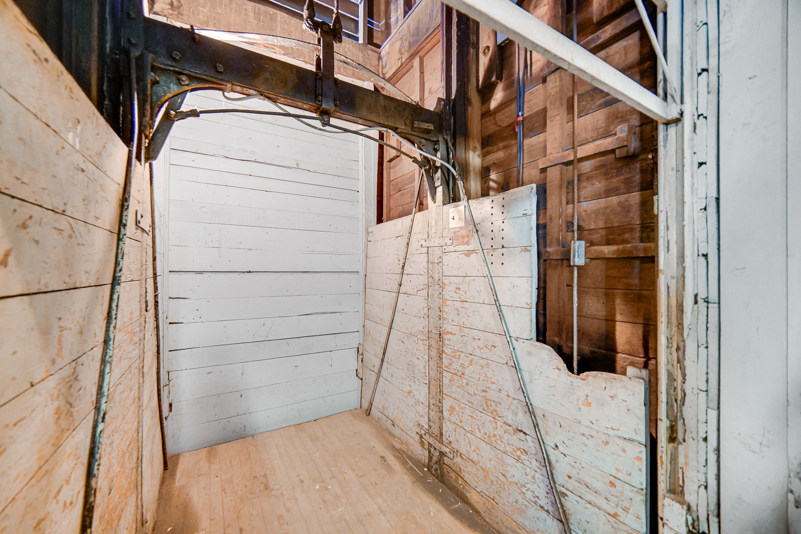 main property photo 16