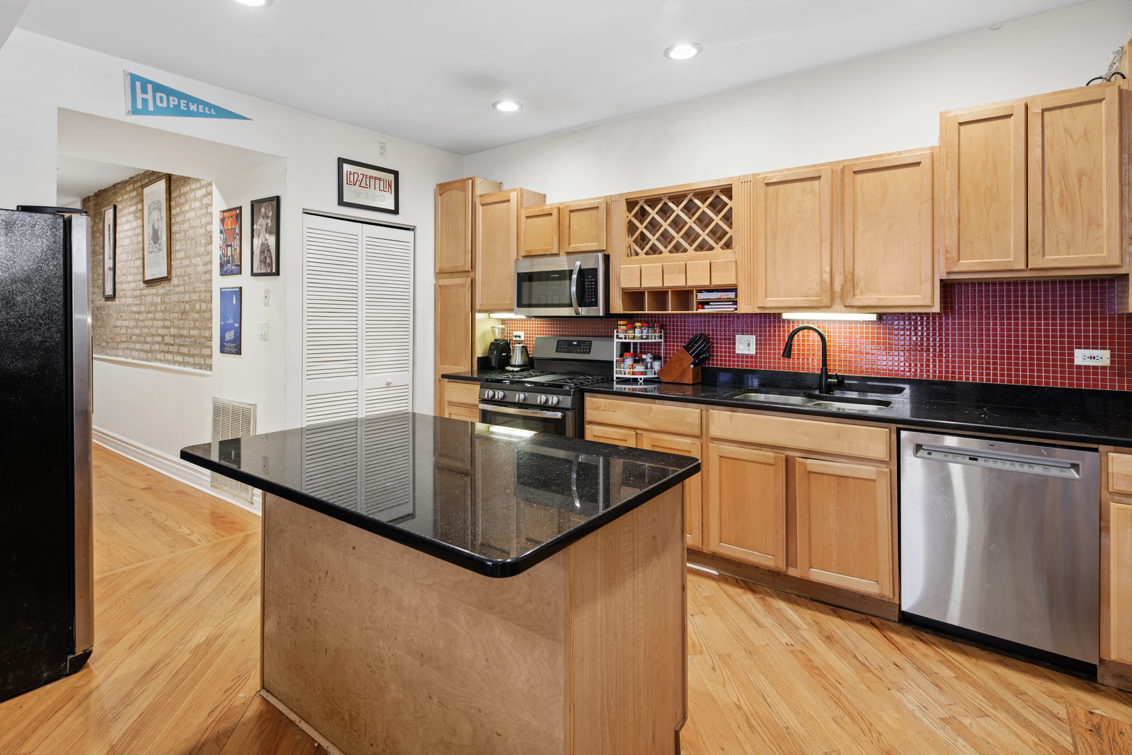 property viewer photo 12