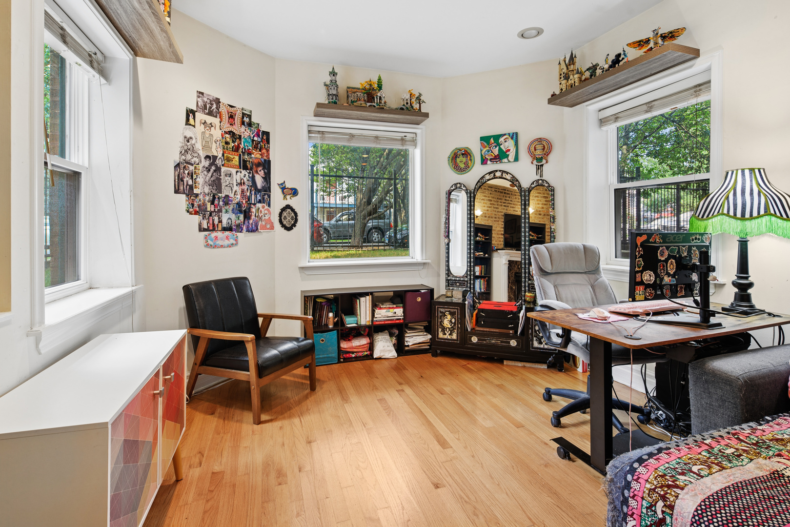 property viewer photo 2