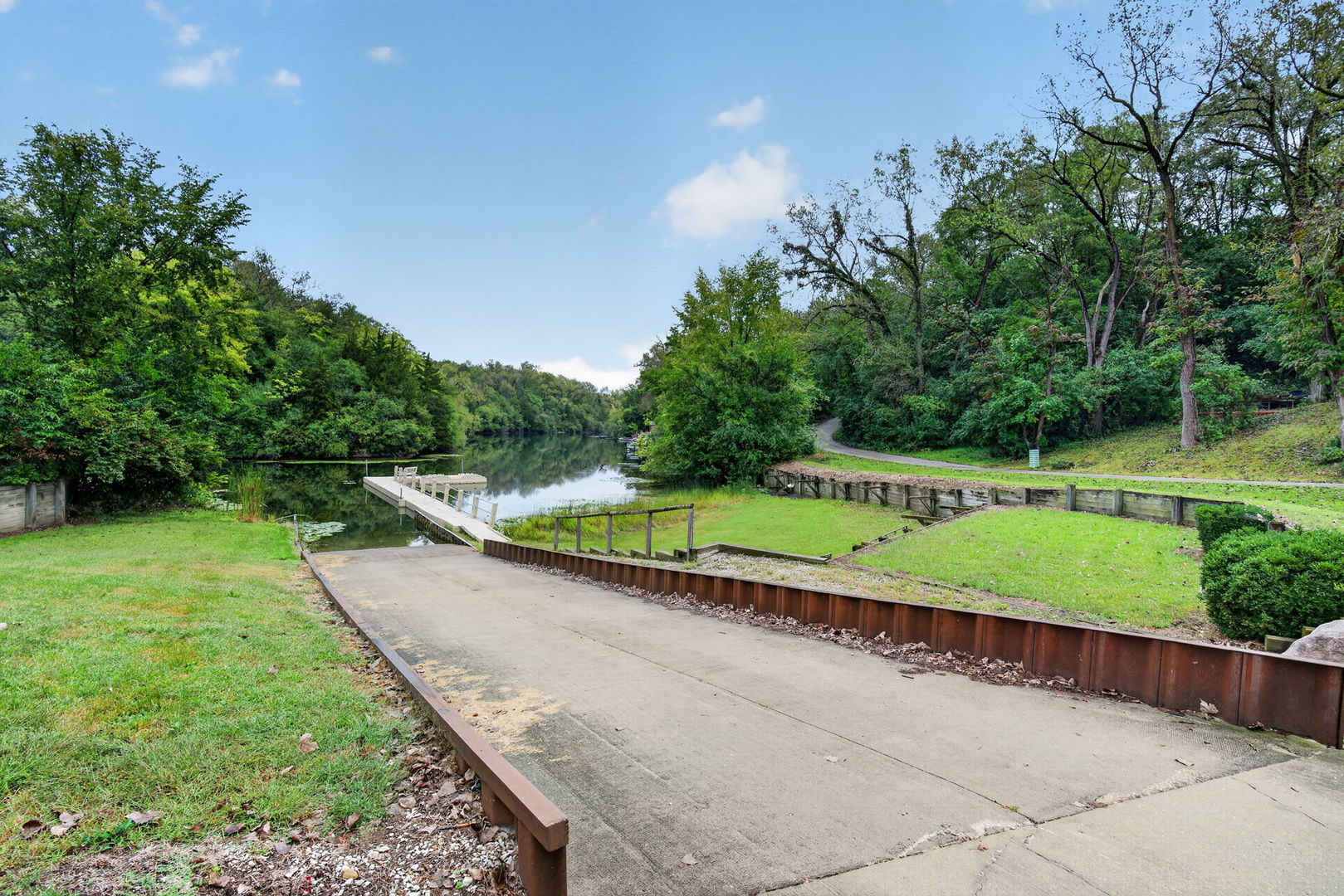 main property photo 24