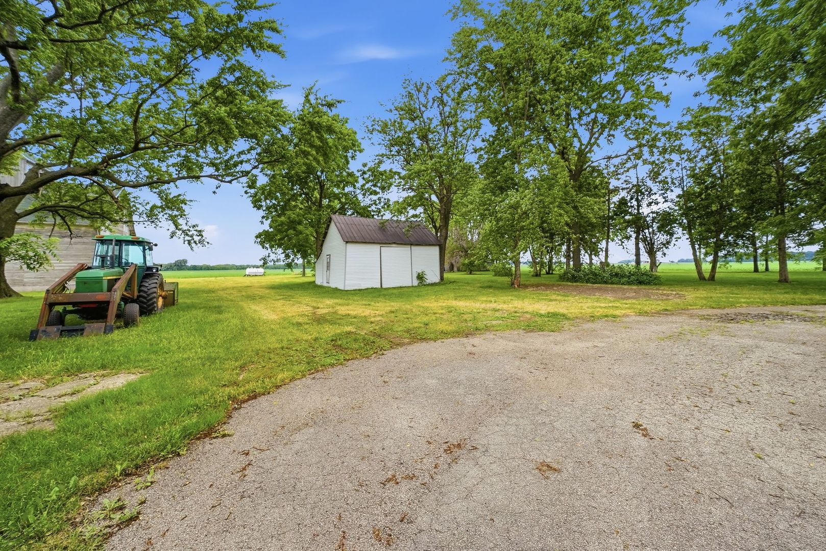 main property photo 33