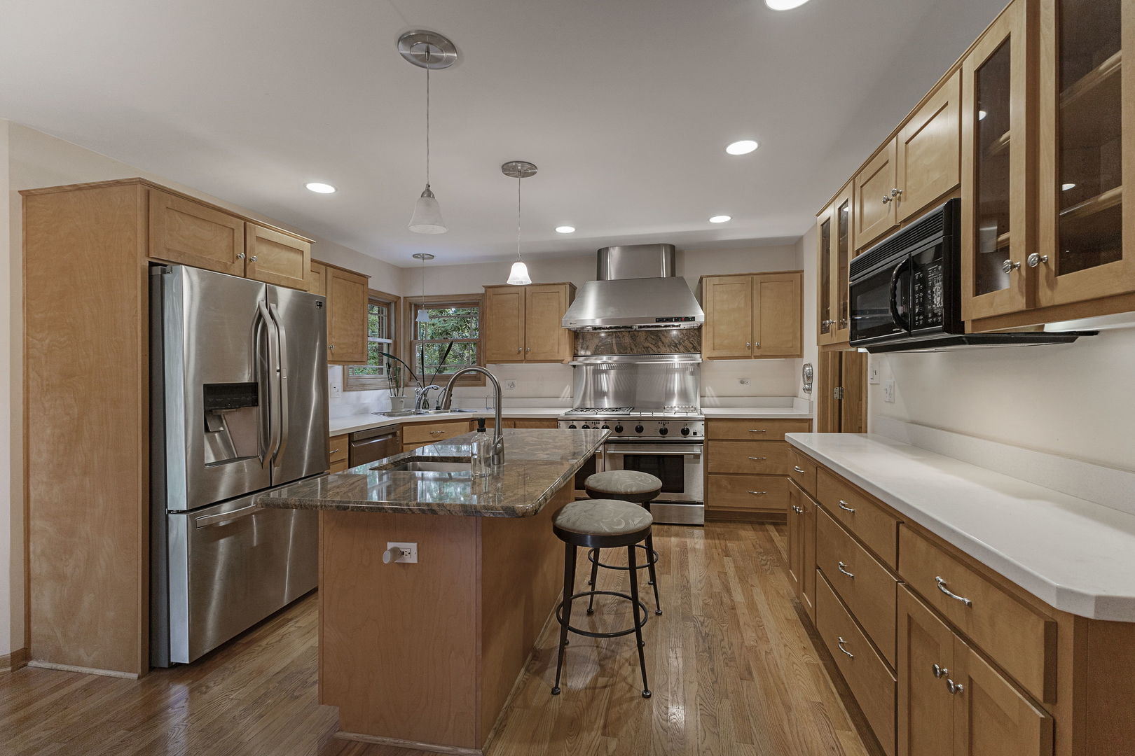 main property photo 25