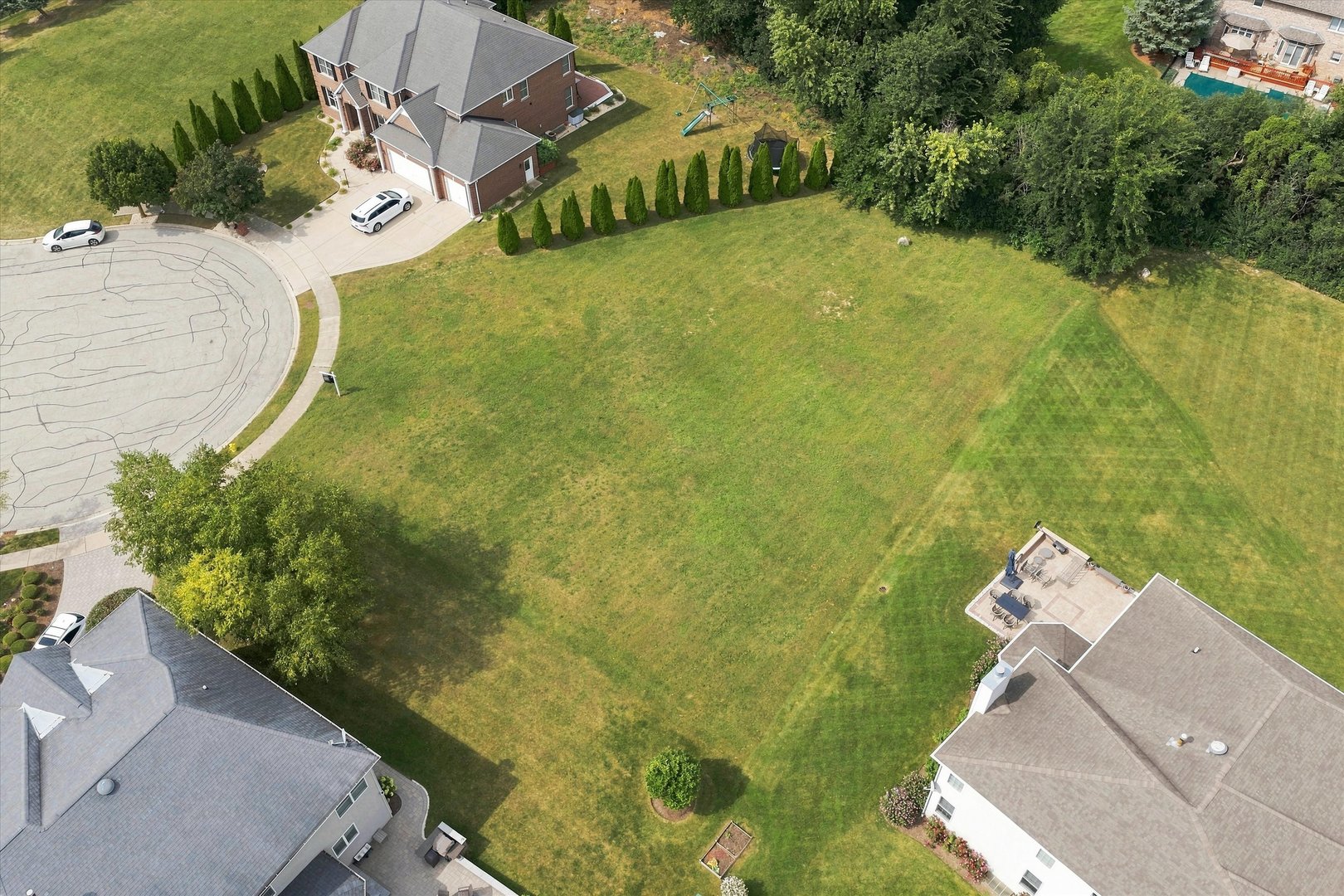 main property photo 12