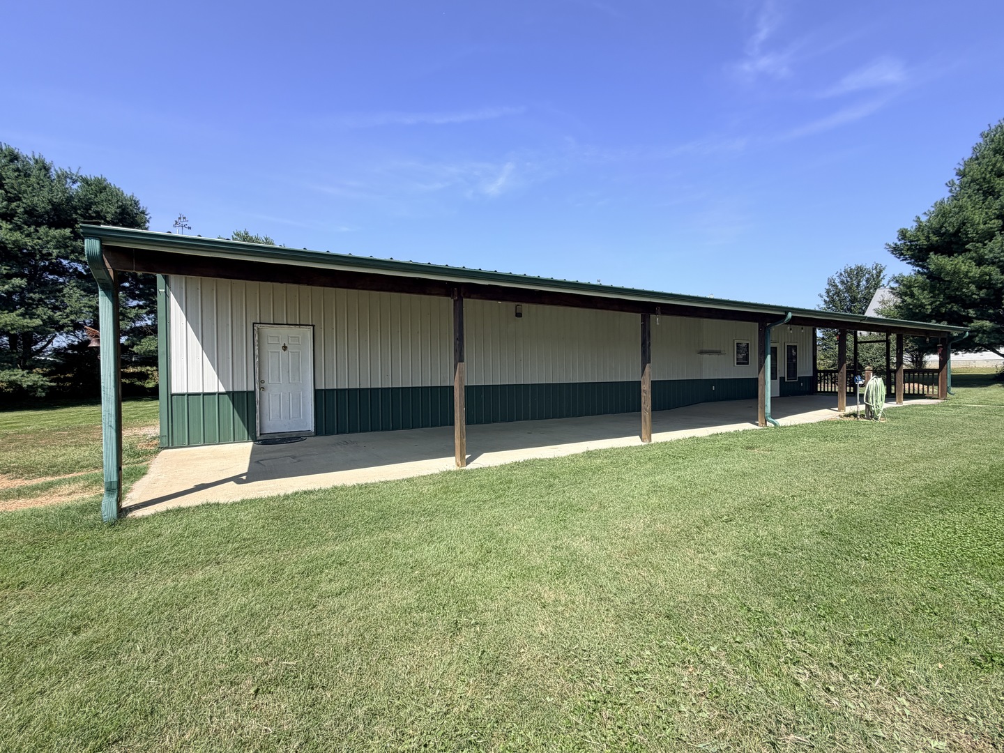 main property photo 41
