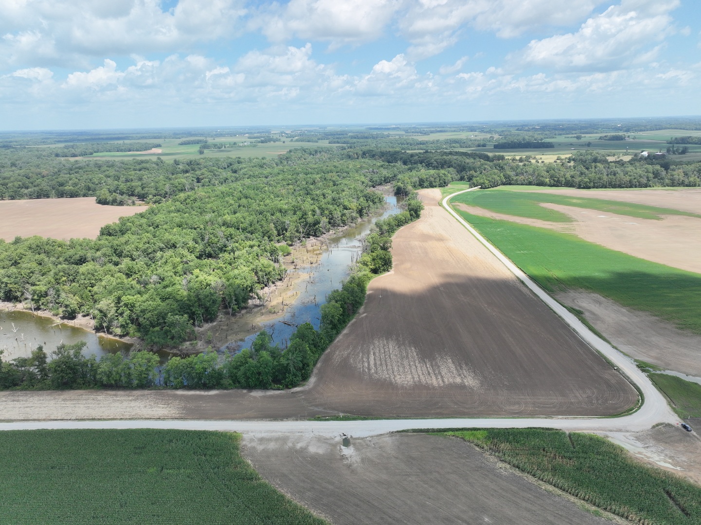 main property photo 16