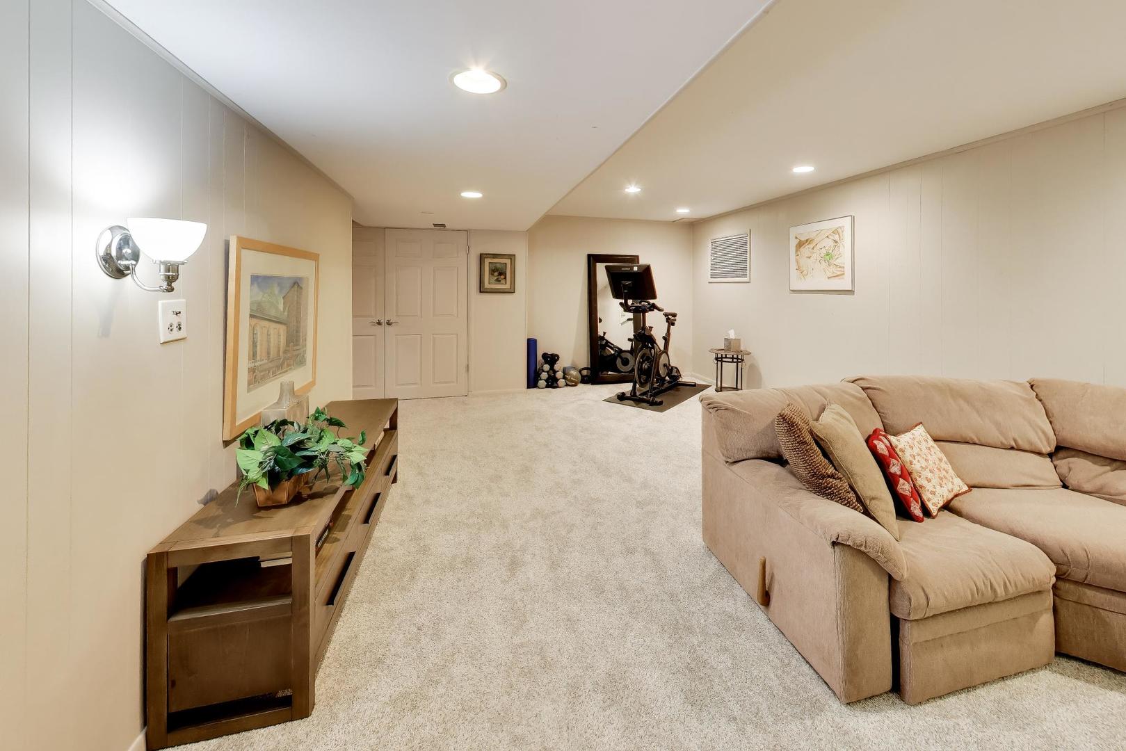 property viewer photo 26