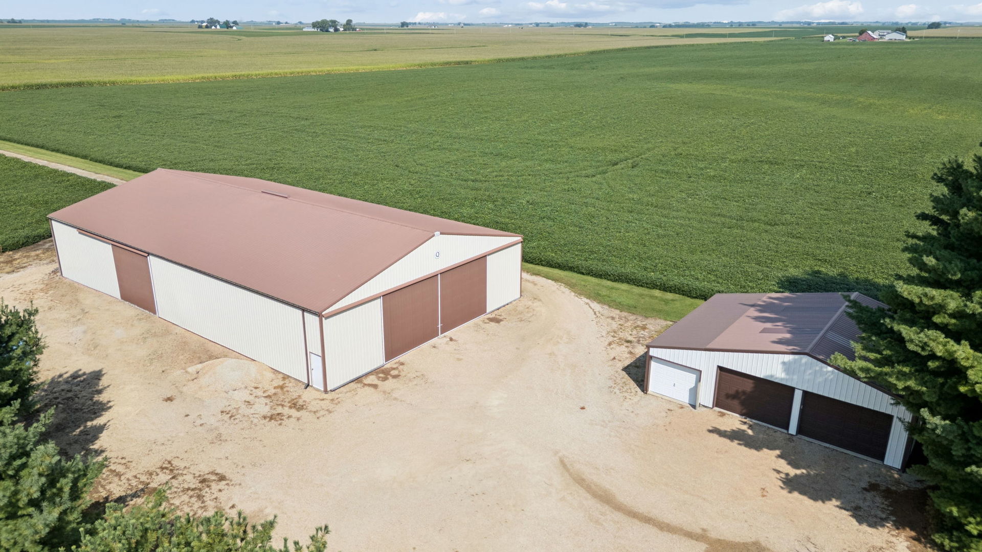 main property photo 23