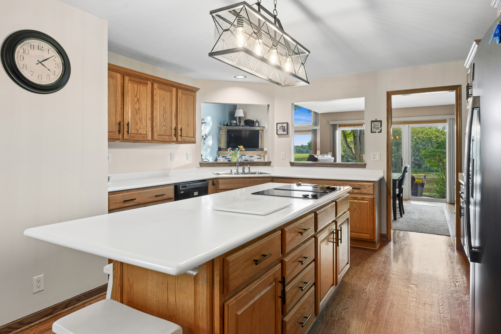 main property photo 9