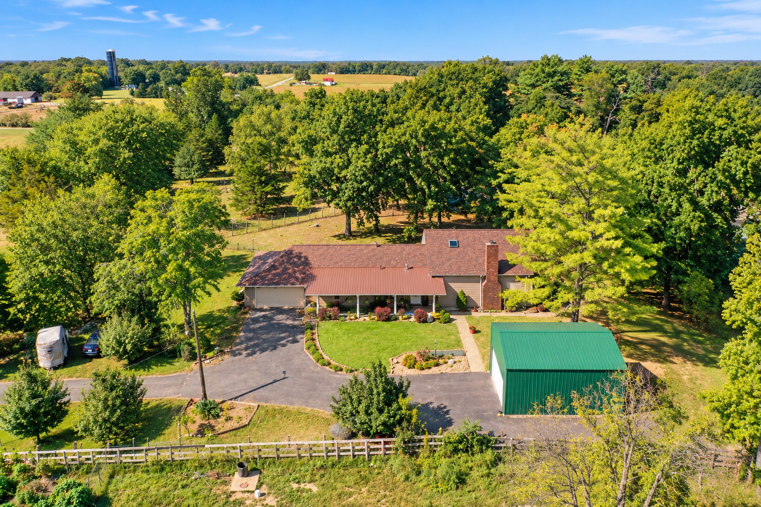main property photo 8