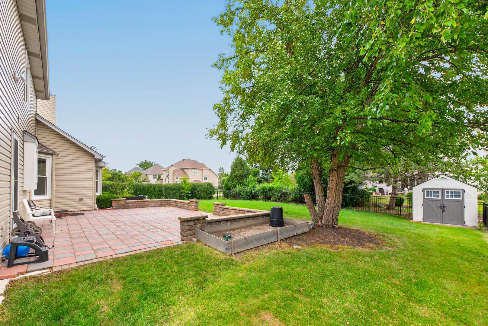 main property photo 43