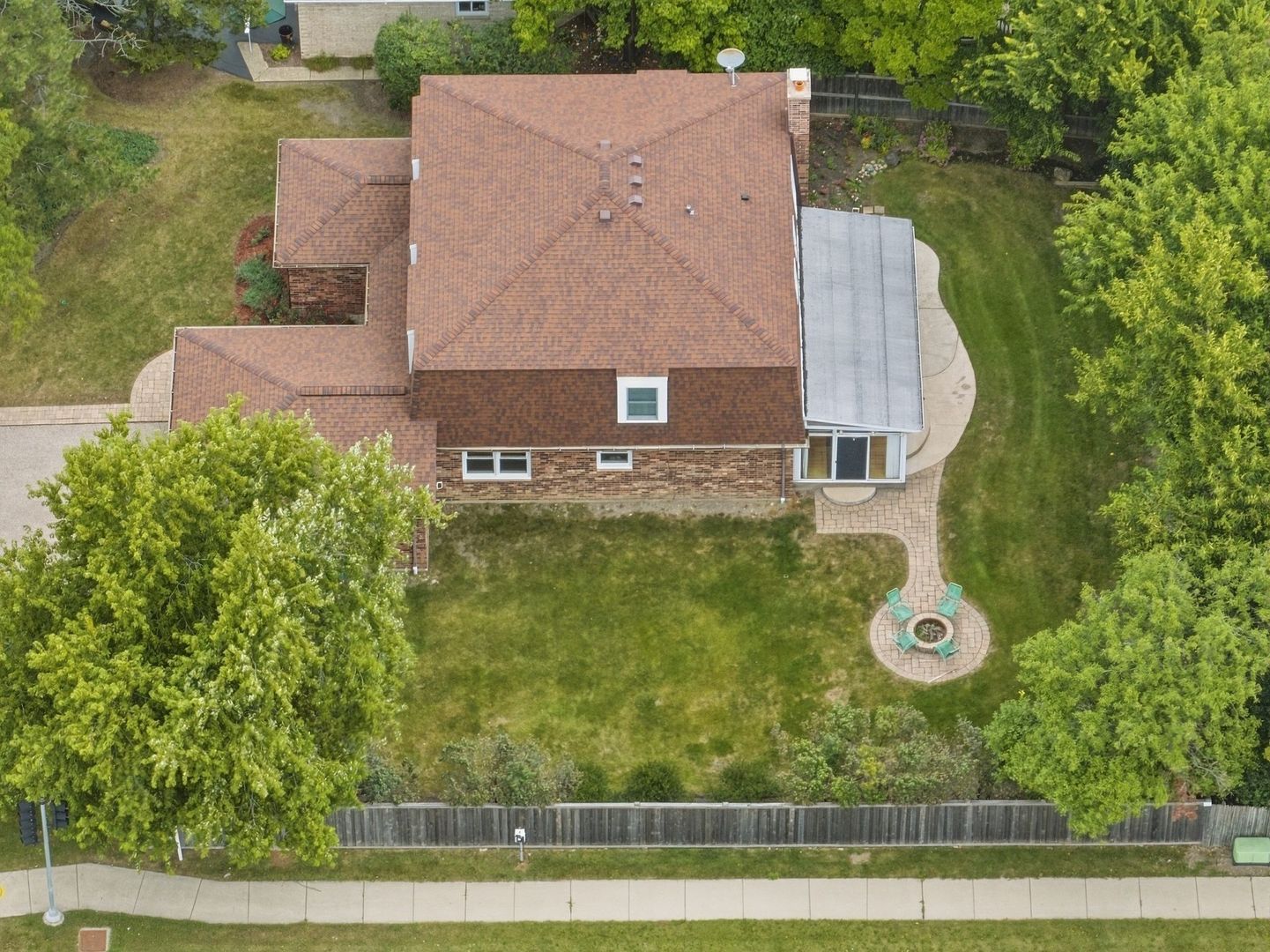 main property photo 30