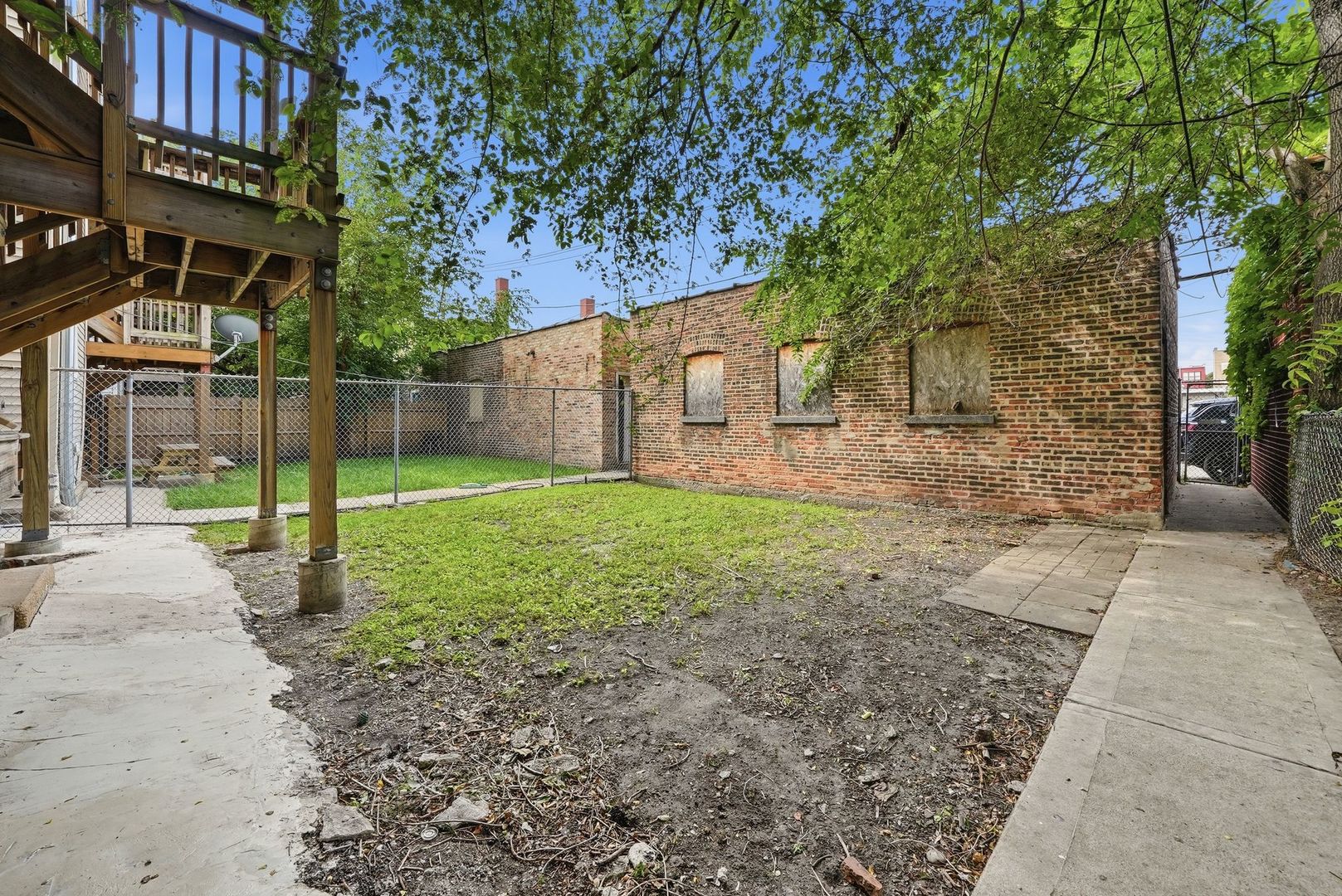 main property photo 33
