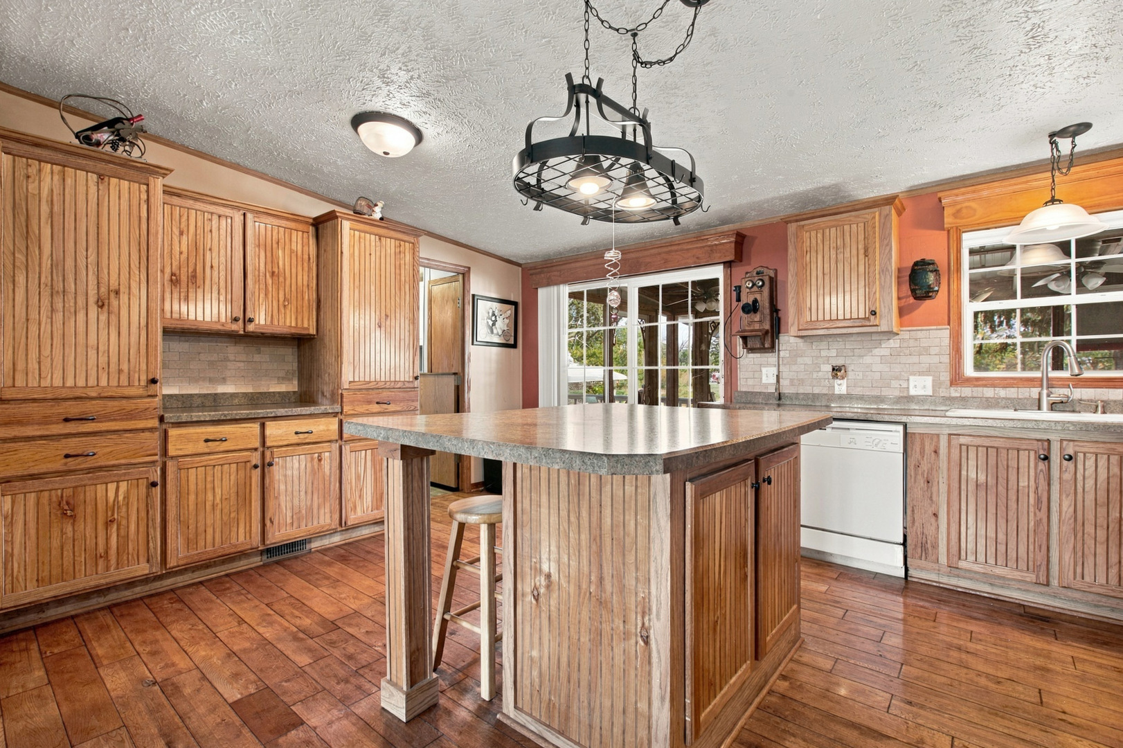 main property photo 41