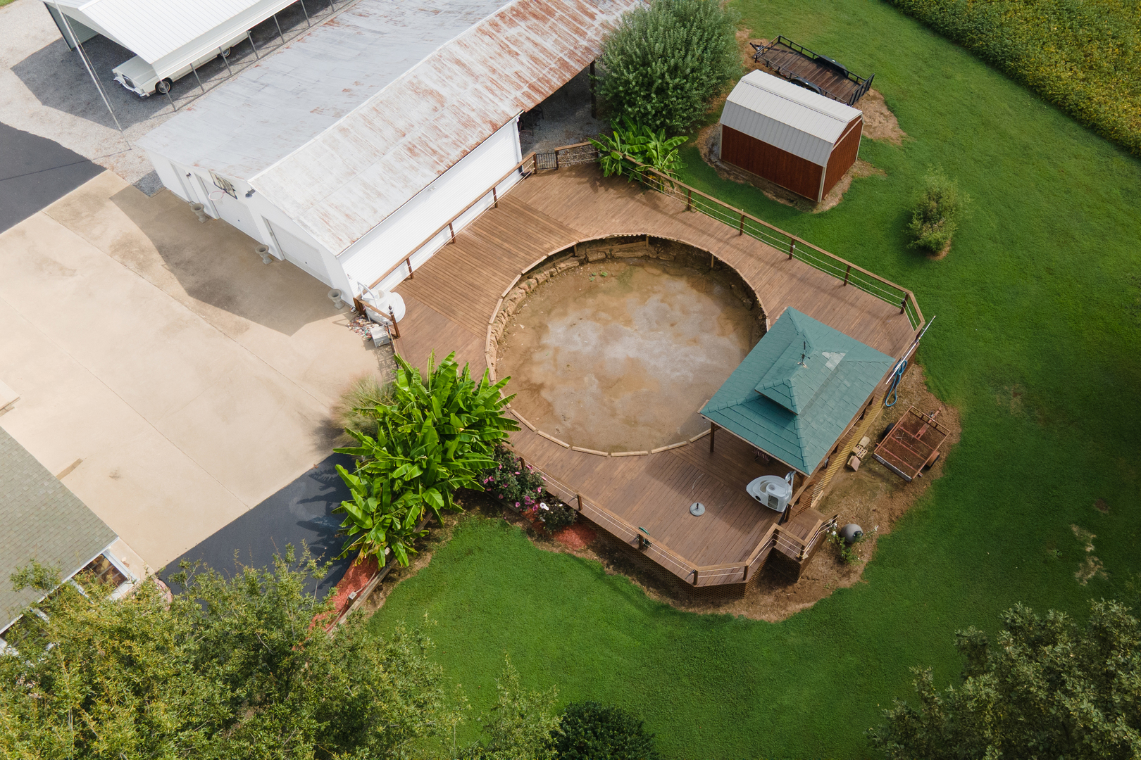 main property photo 13