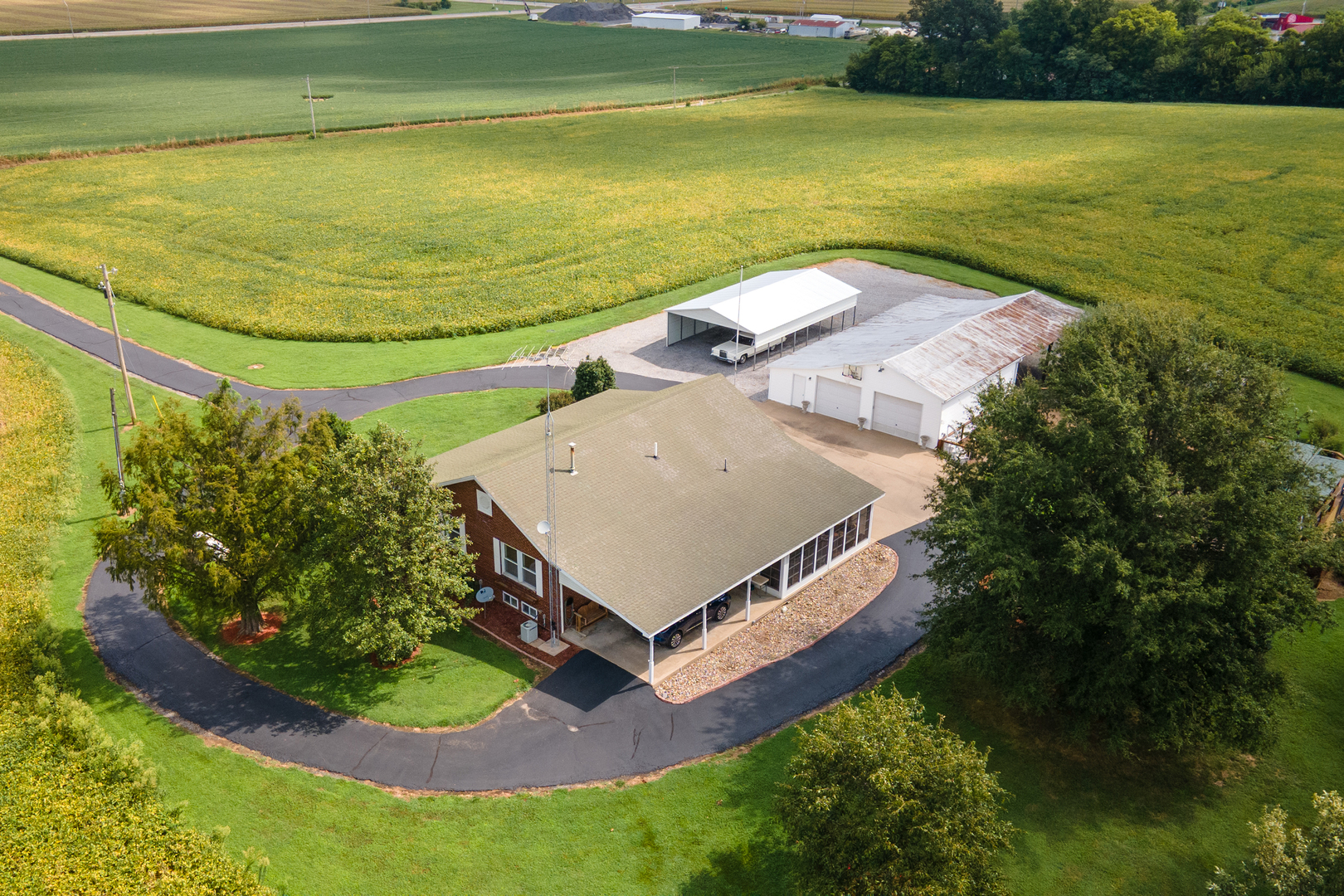 main property photo 17