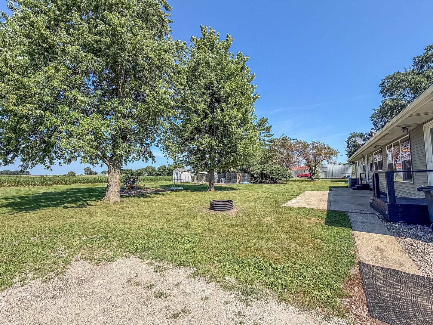 main property photo 35
