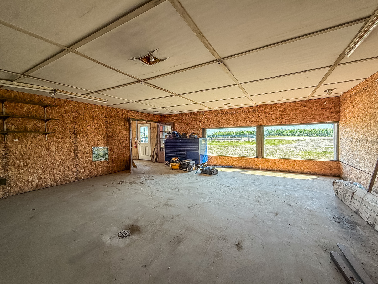 main property photo 50
