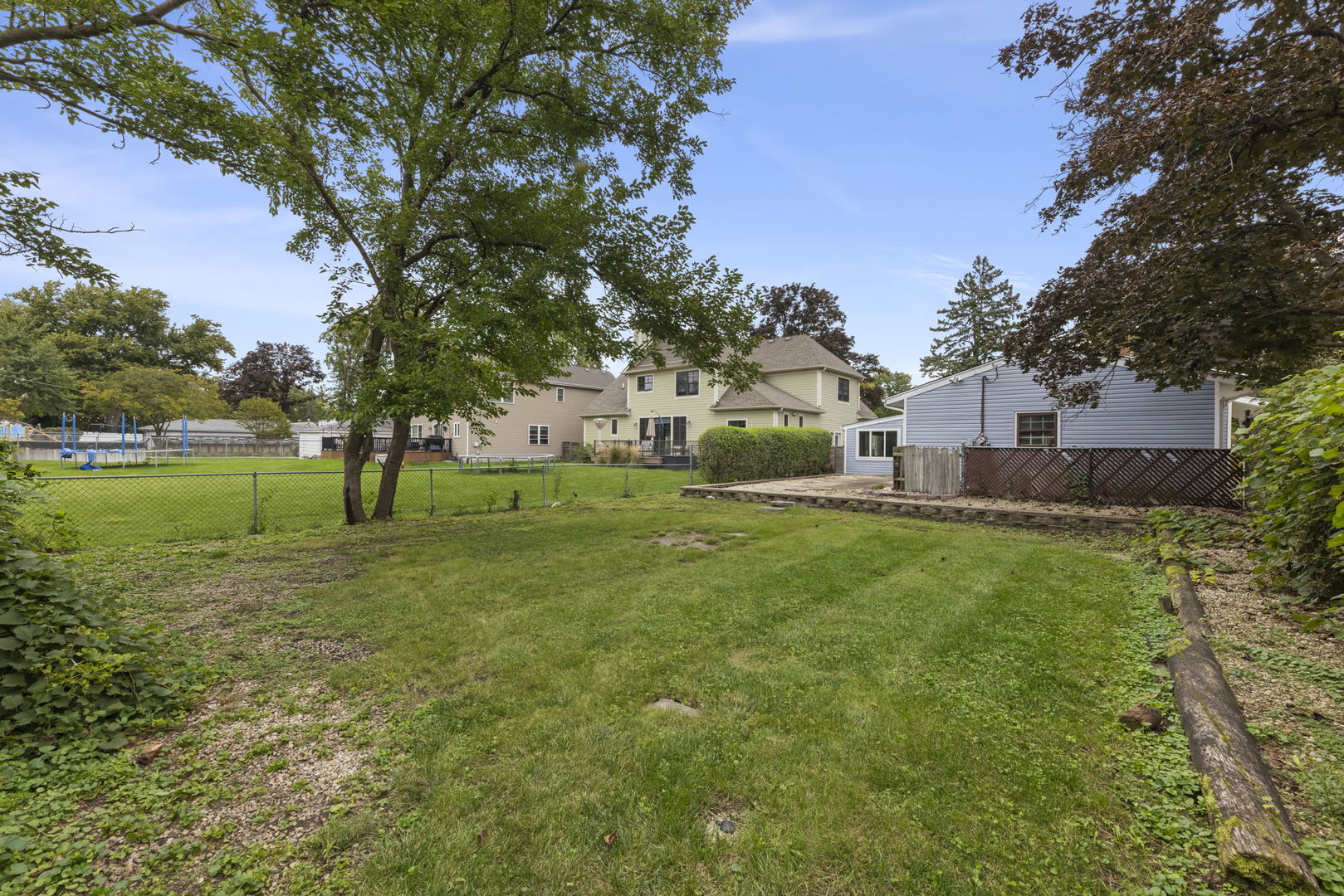 main property photo 13