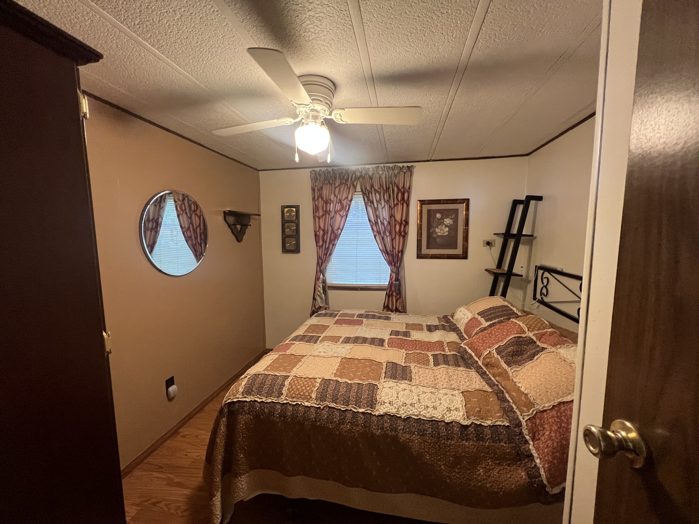 main property photo 16