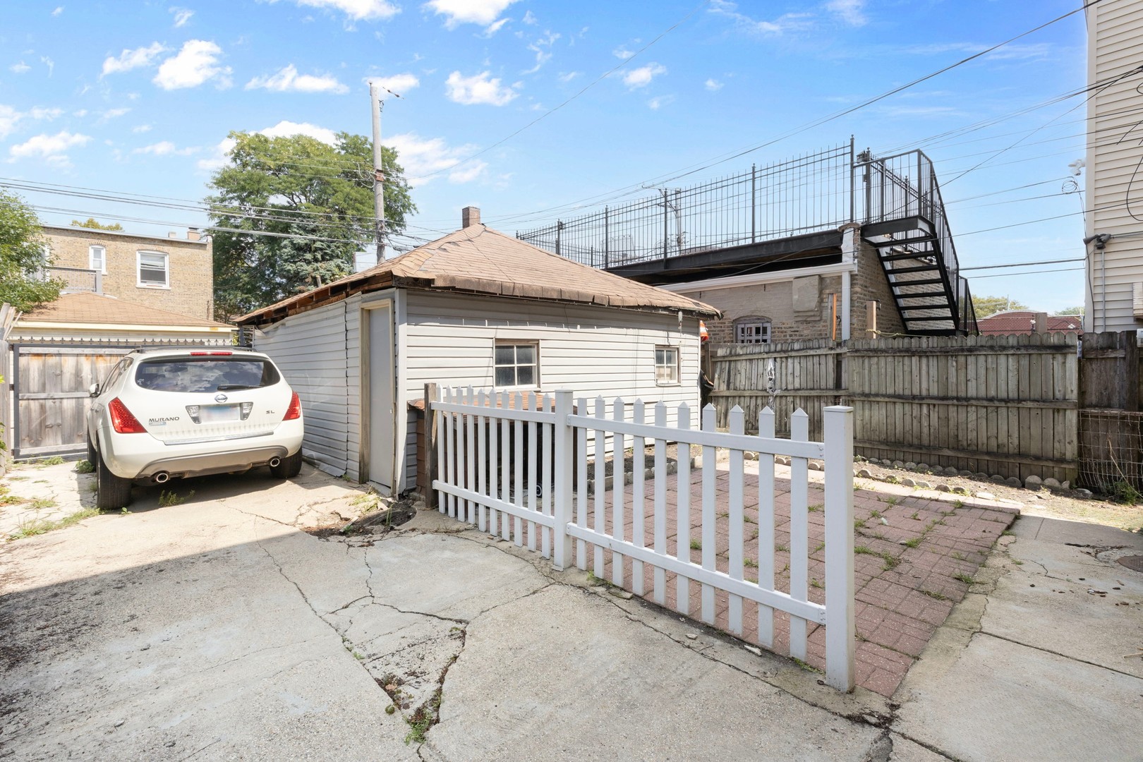 main property photo 22