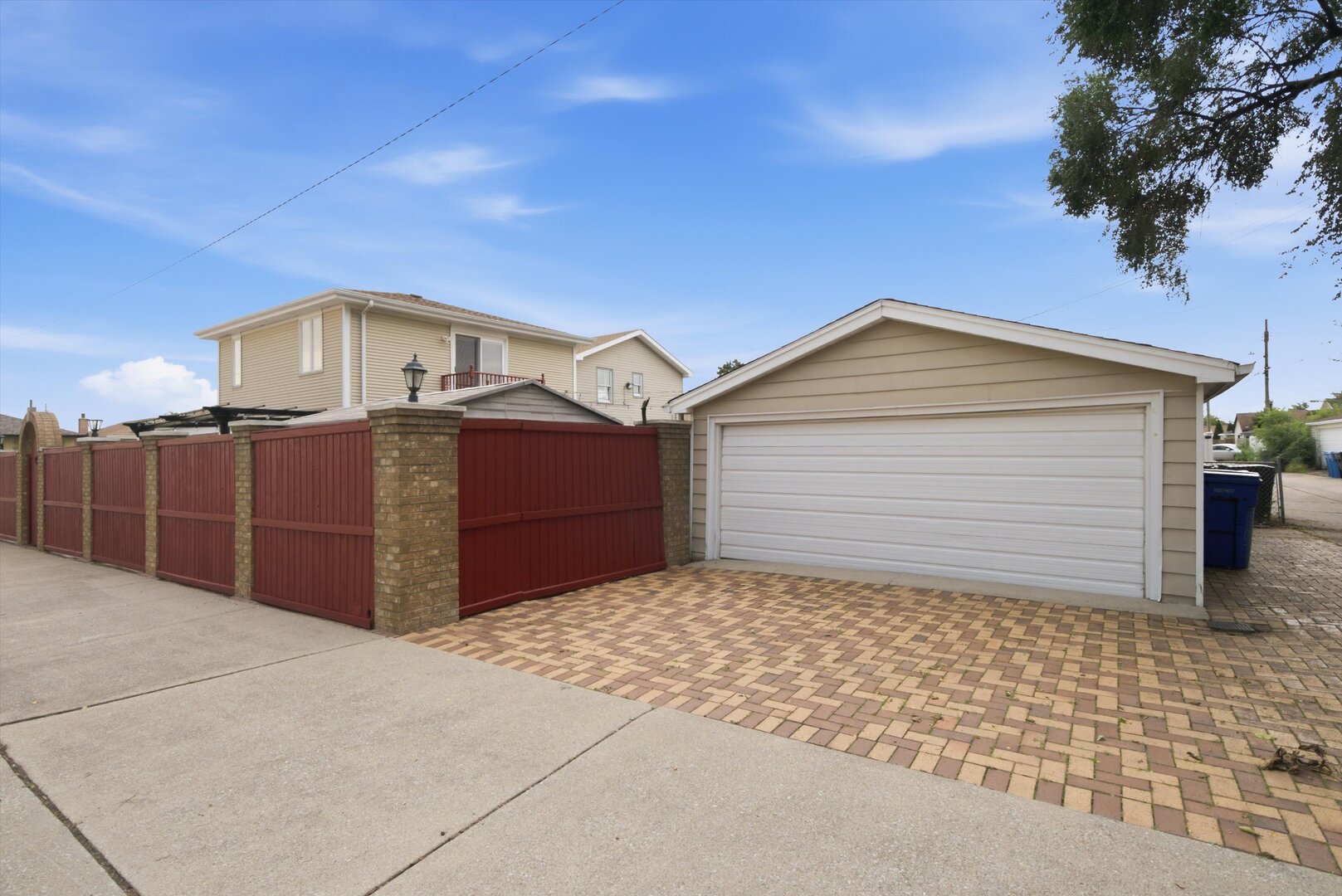 property viewer photo 35