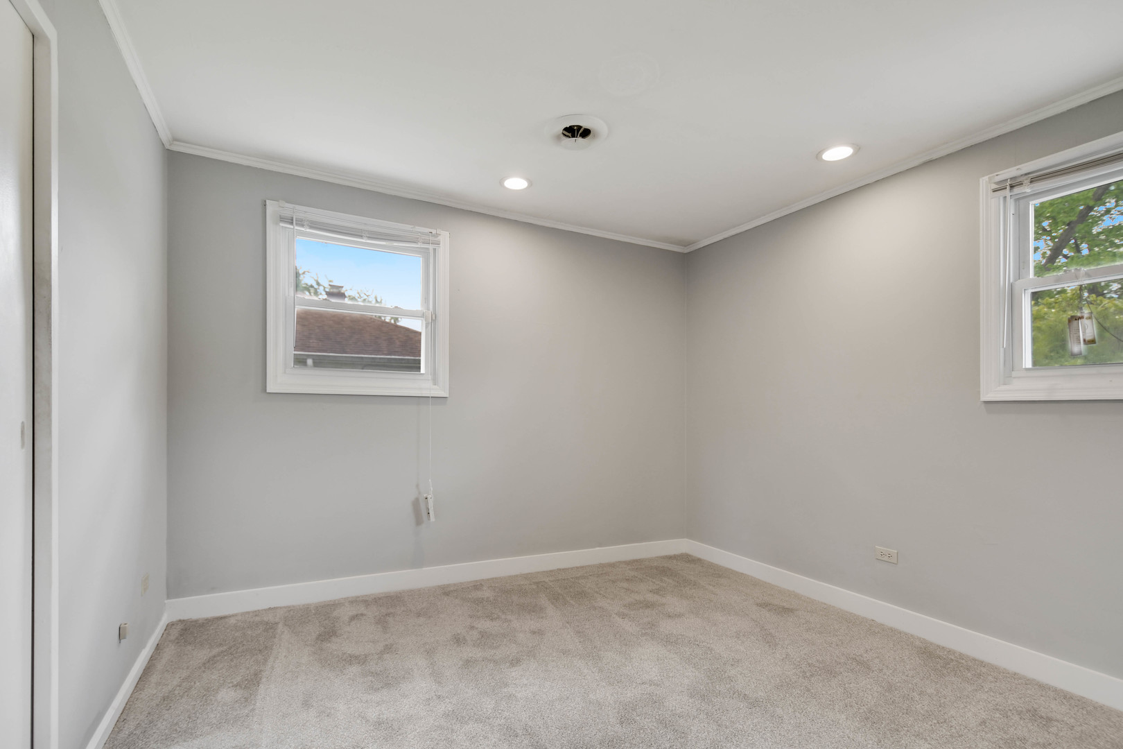 property viewer photo 9