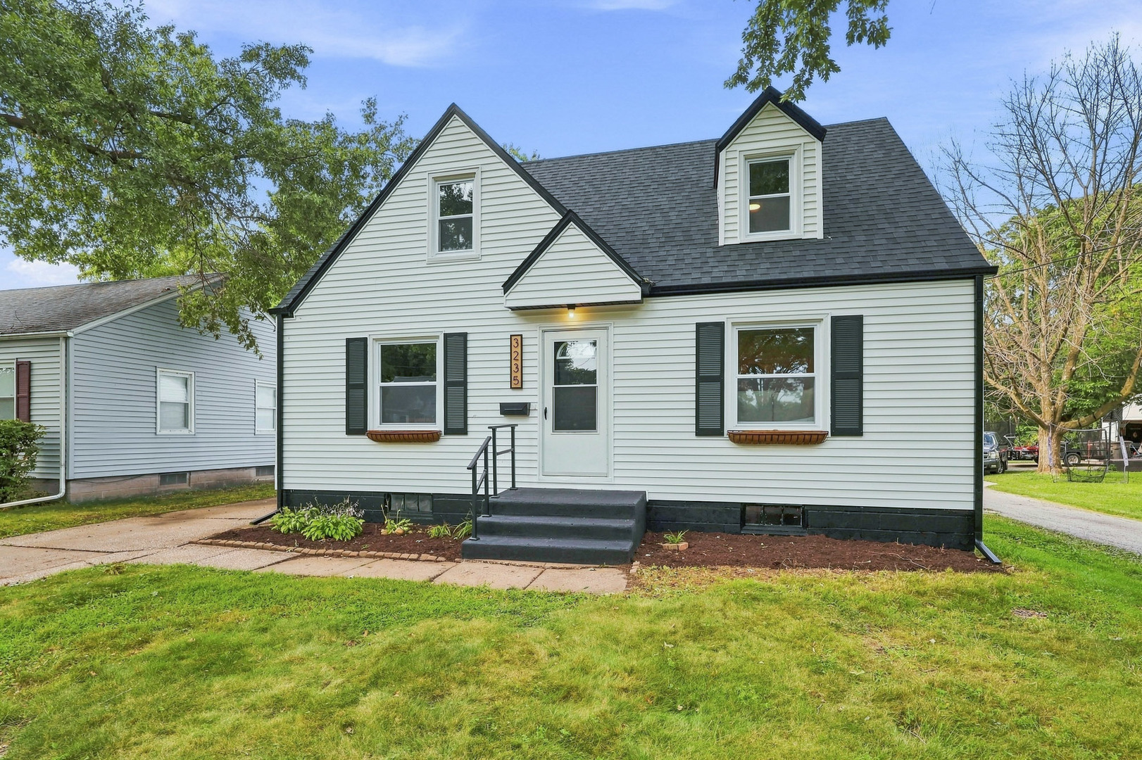 main property photo 33