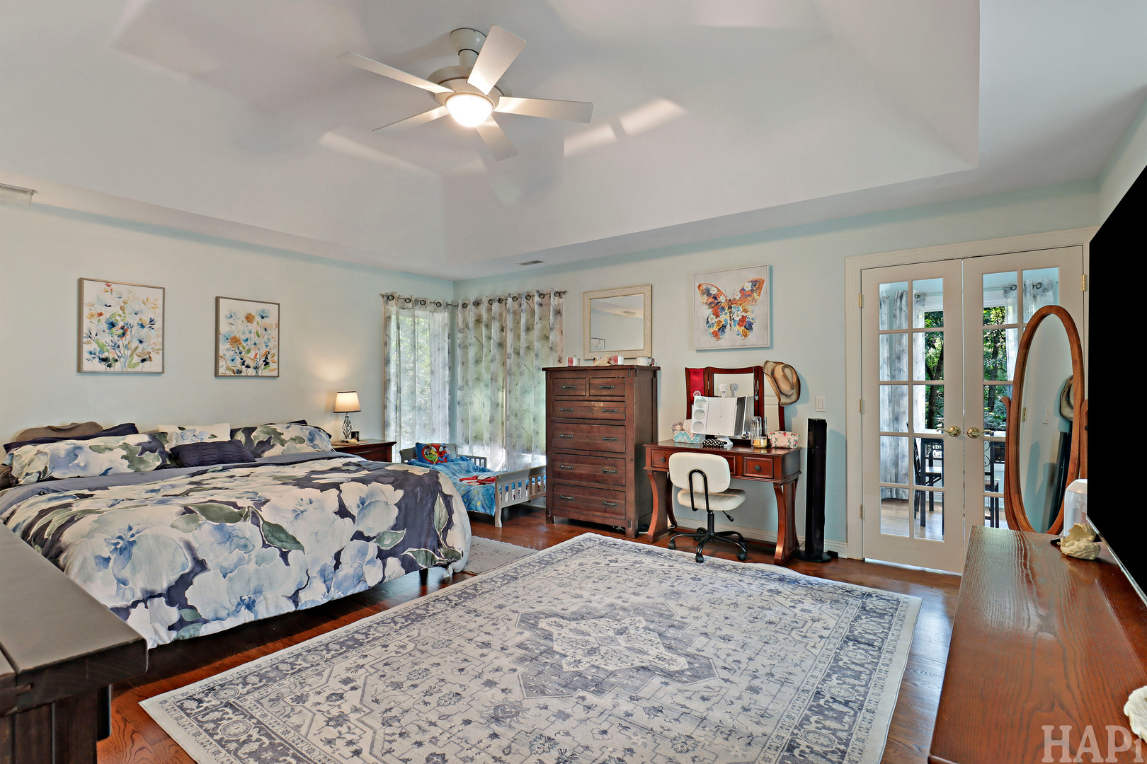 main property photo 25