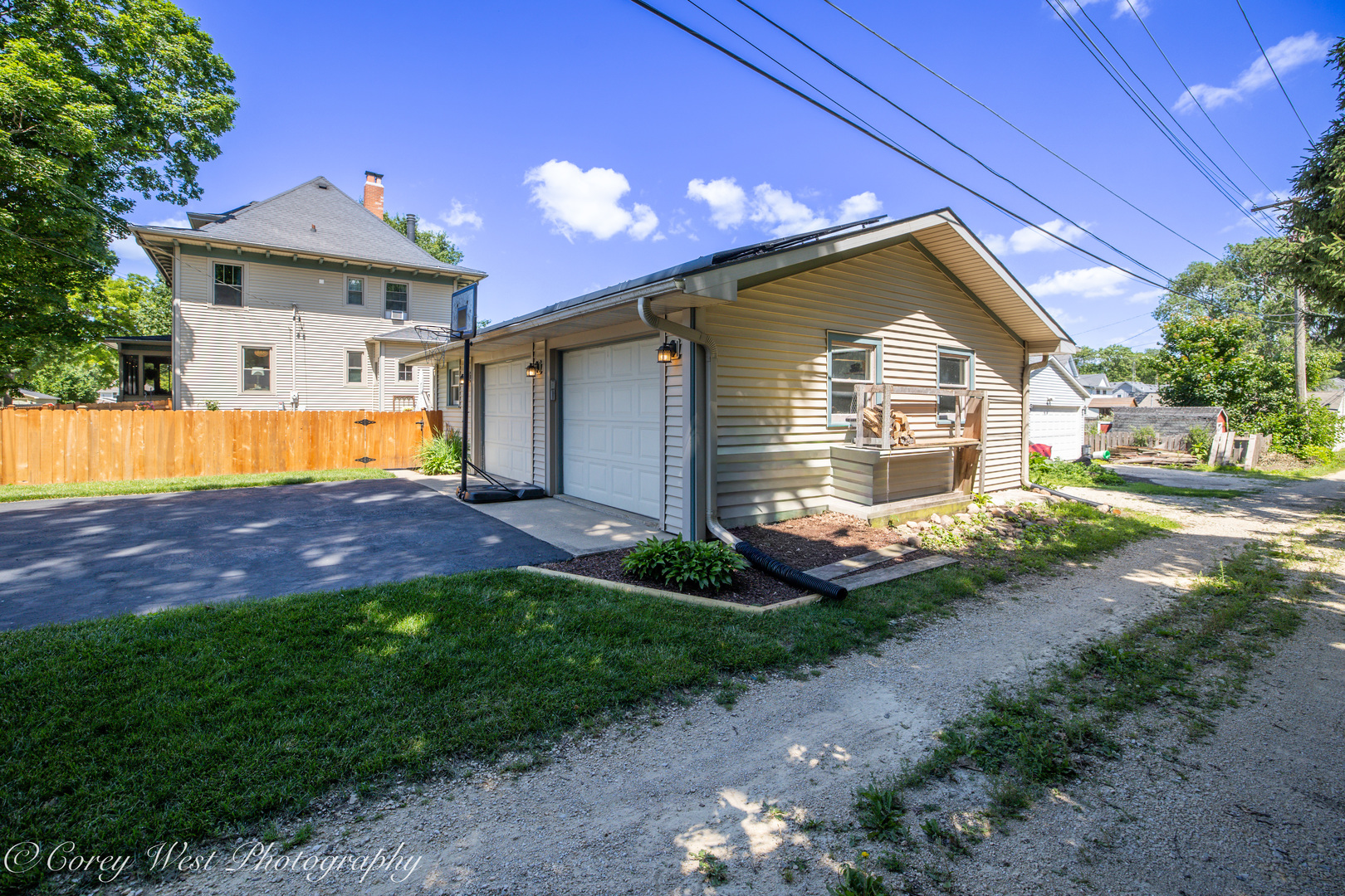 main property photo 78
