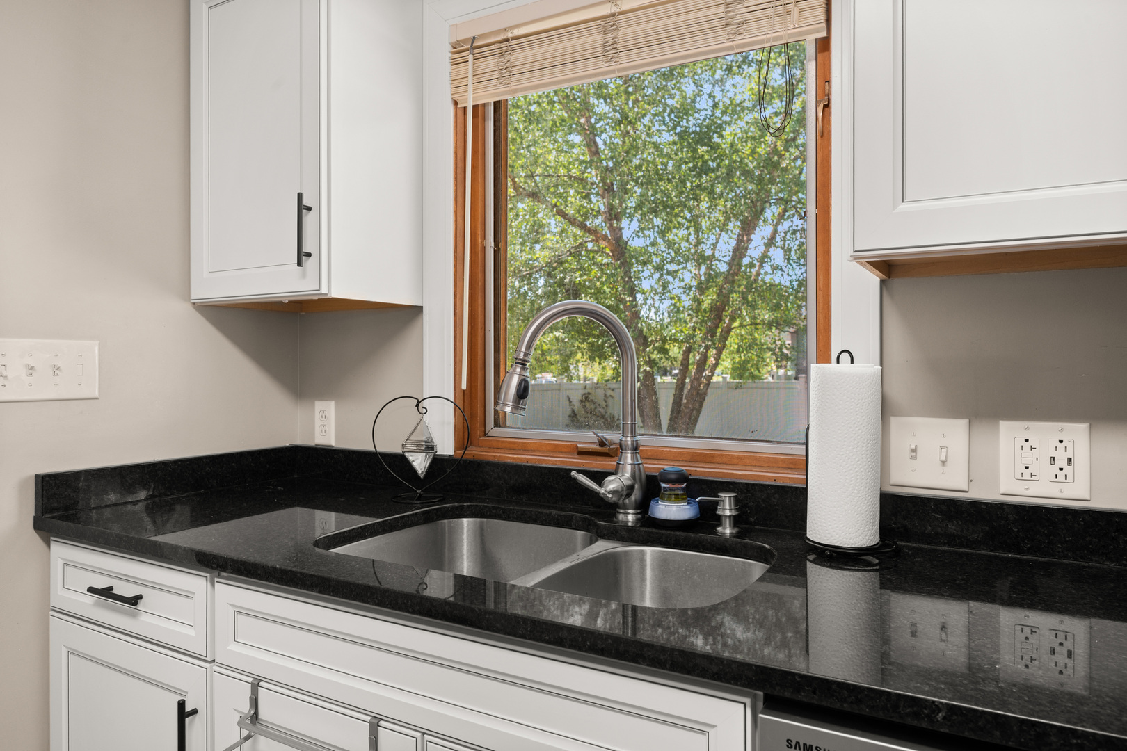 property viewer photo 10