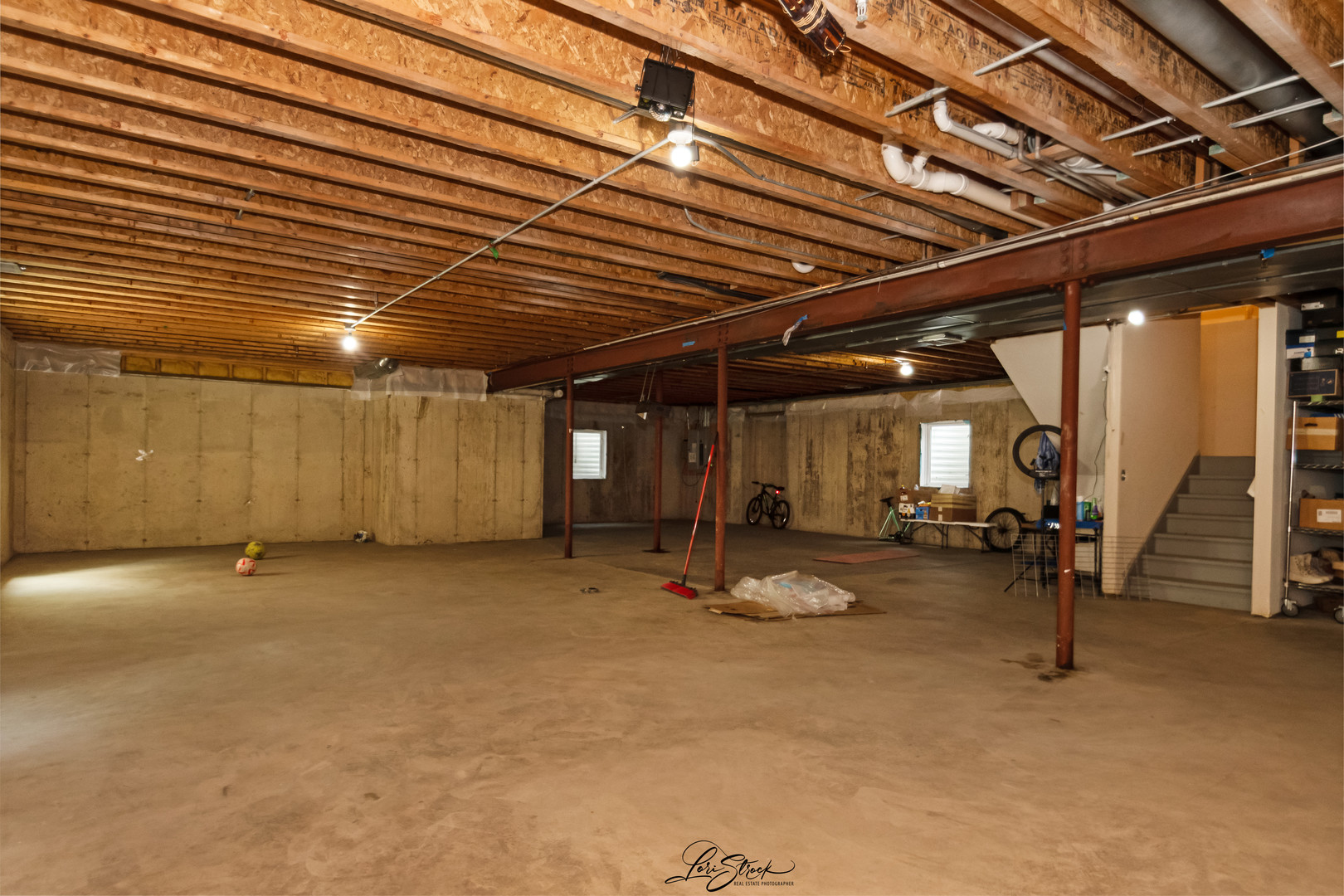 main property photo 29