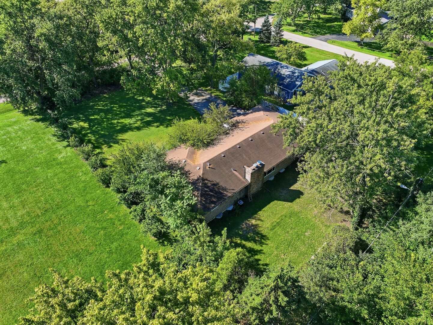 main property photo 32