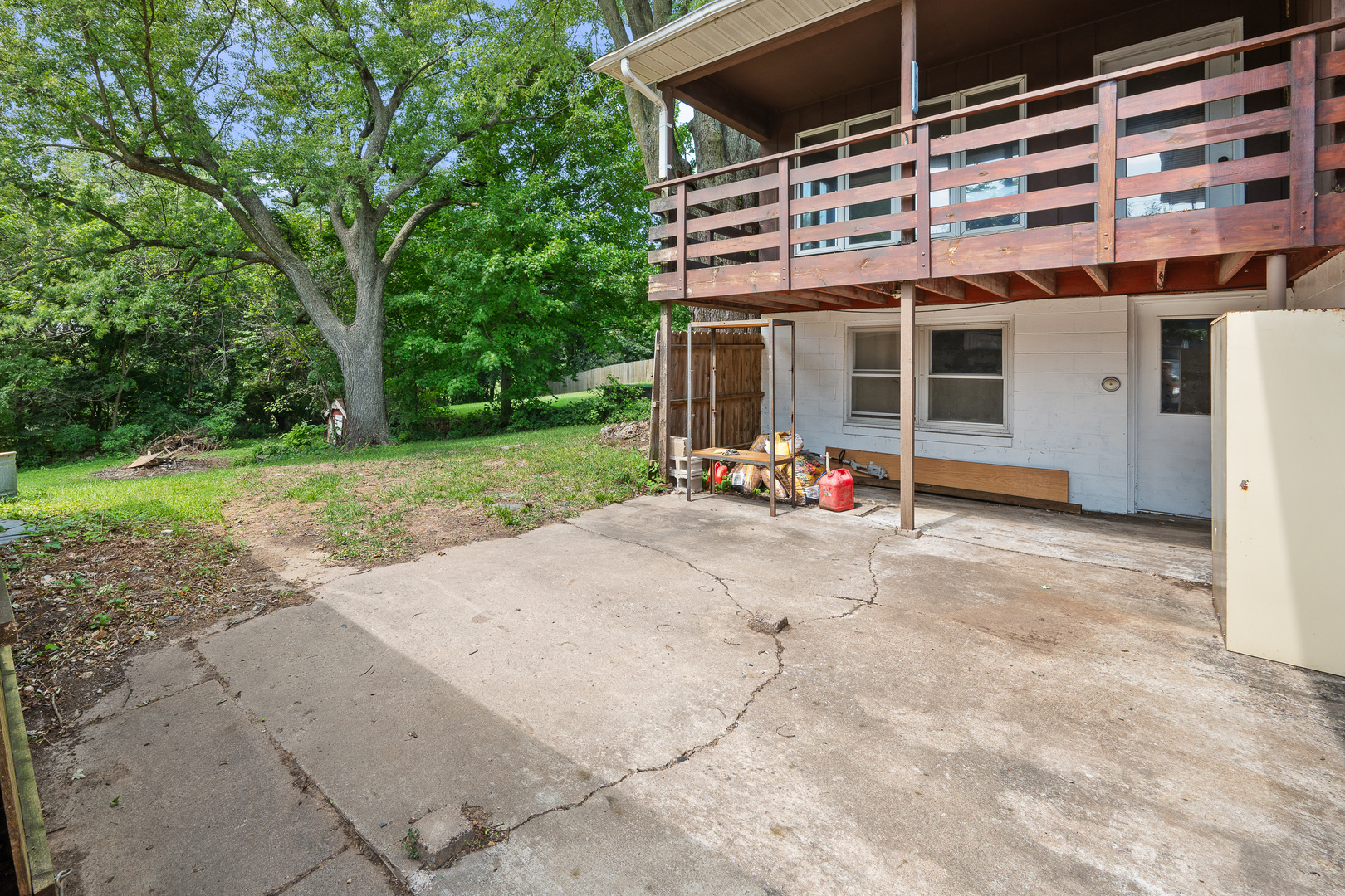 main property photo 30
