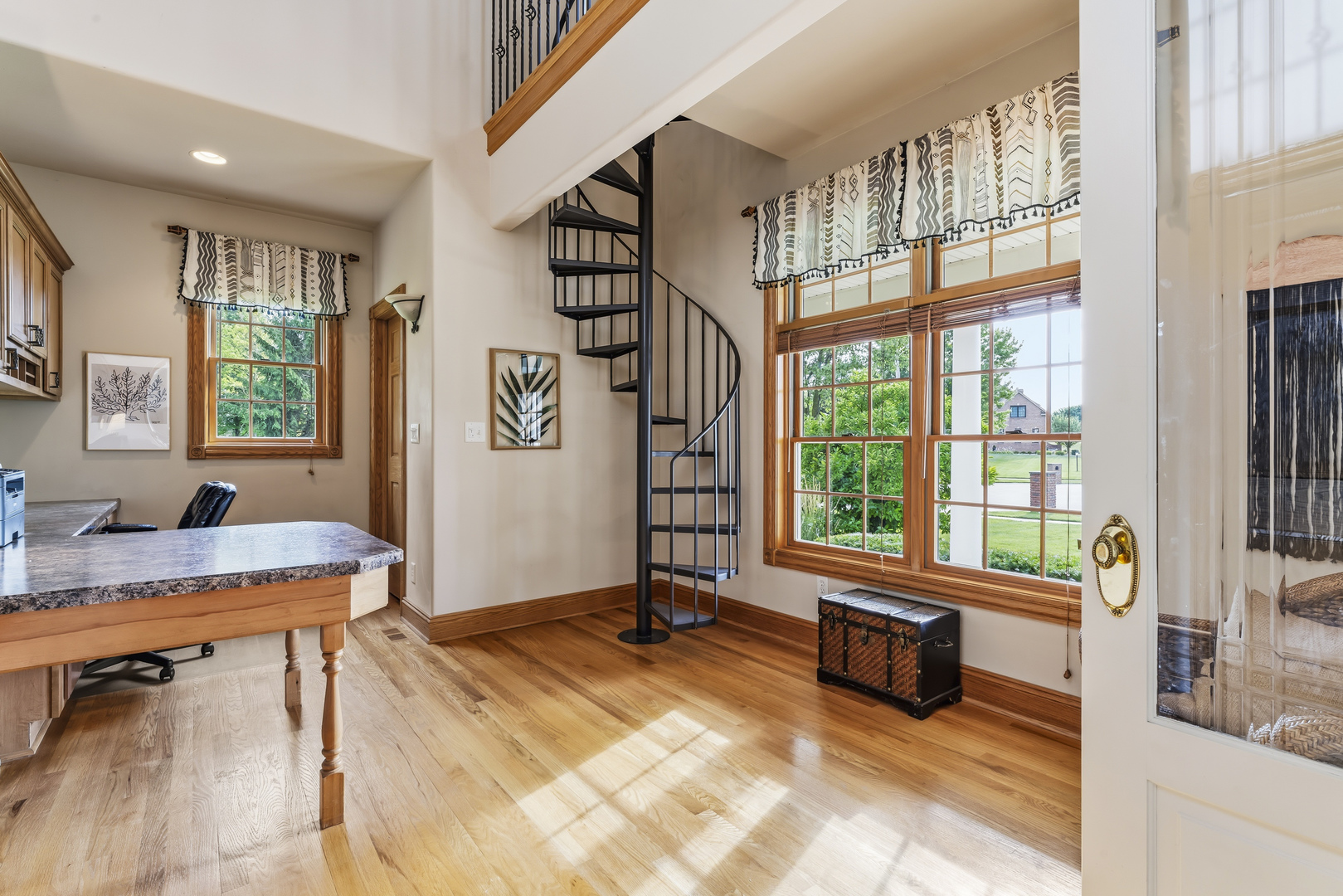 main property photo 6