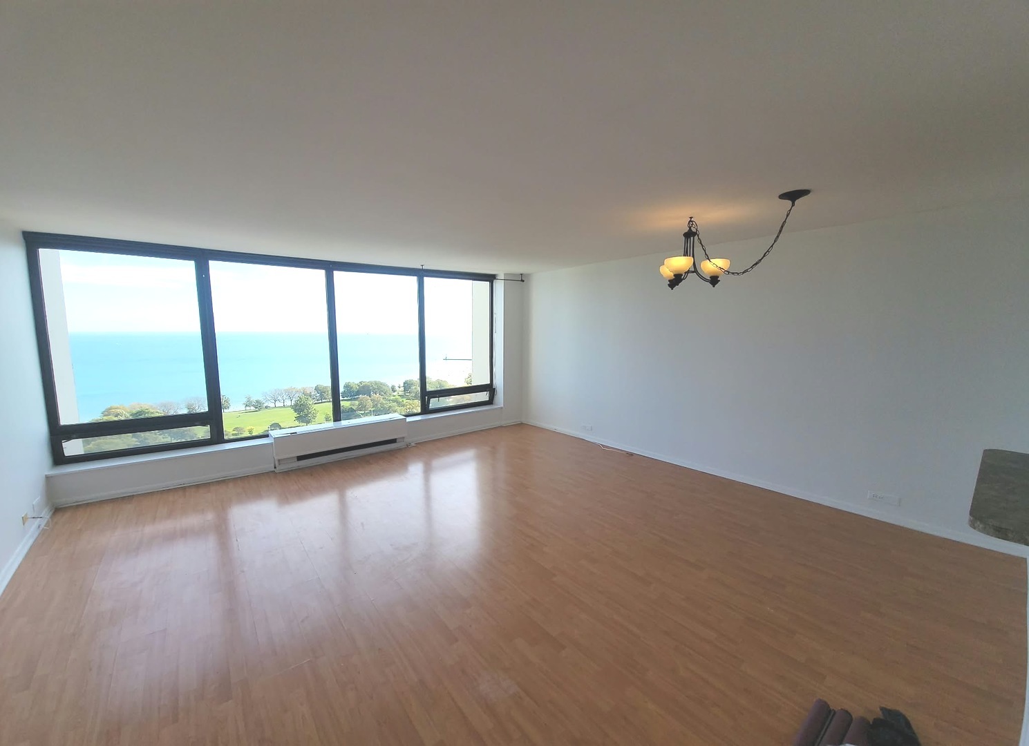 property viewer photo 3