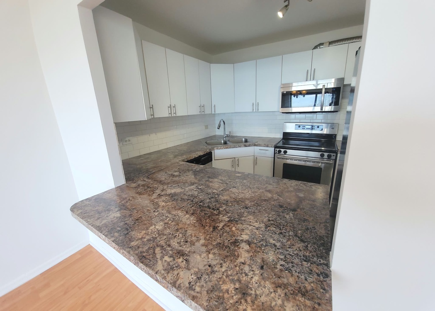 property viewer photo 6