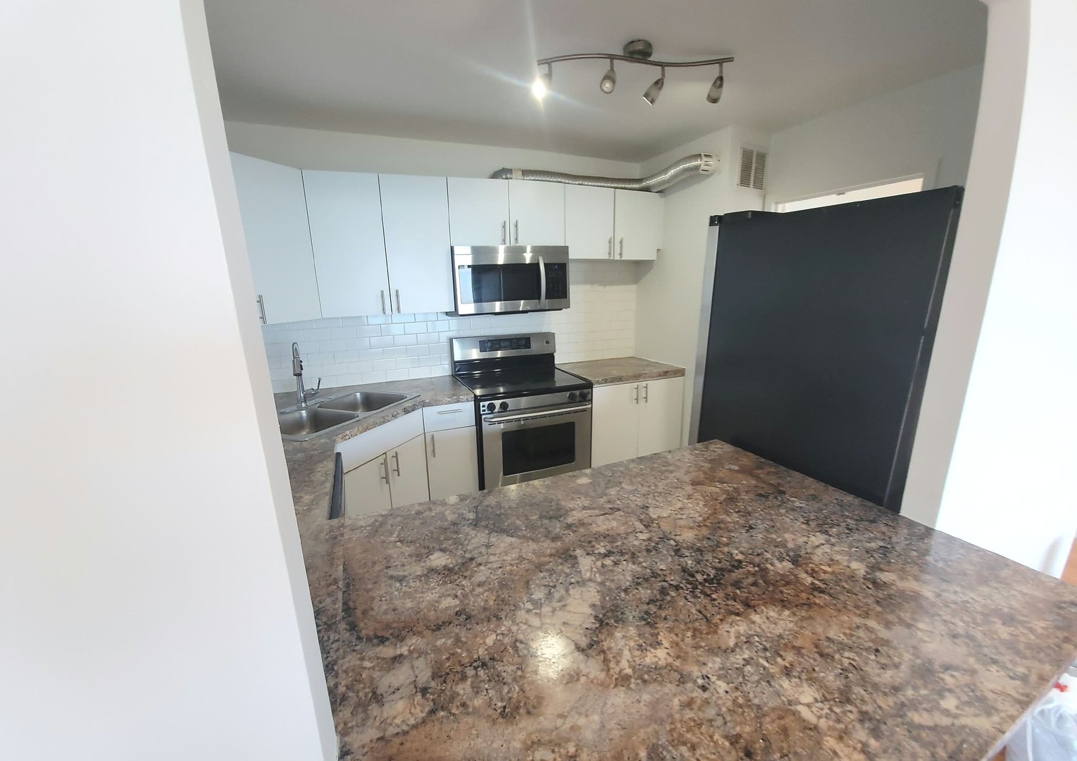 property viewer photo 7