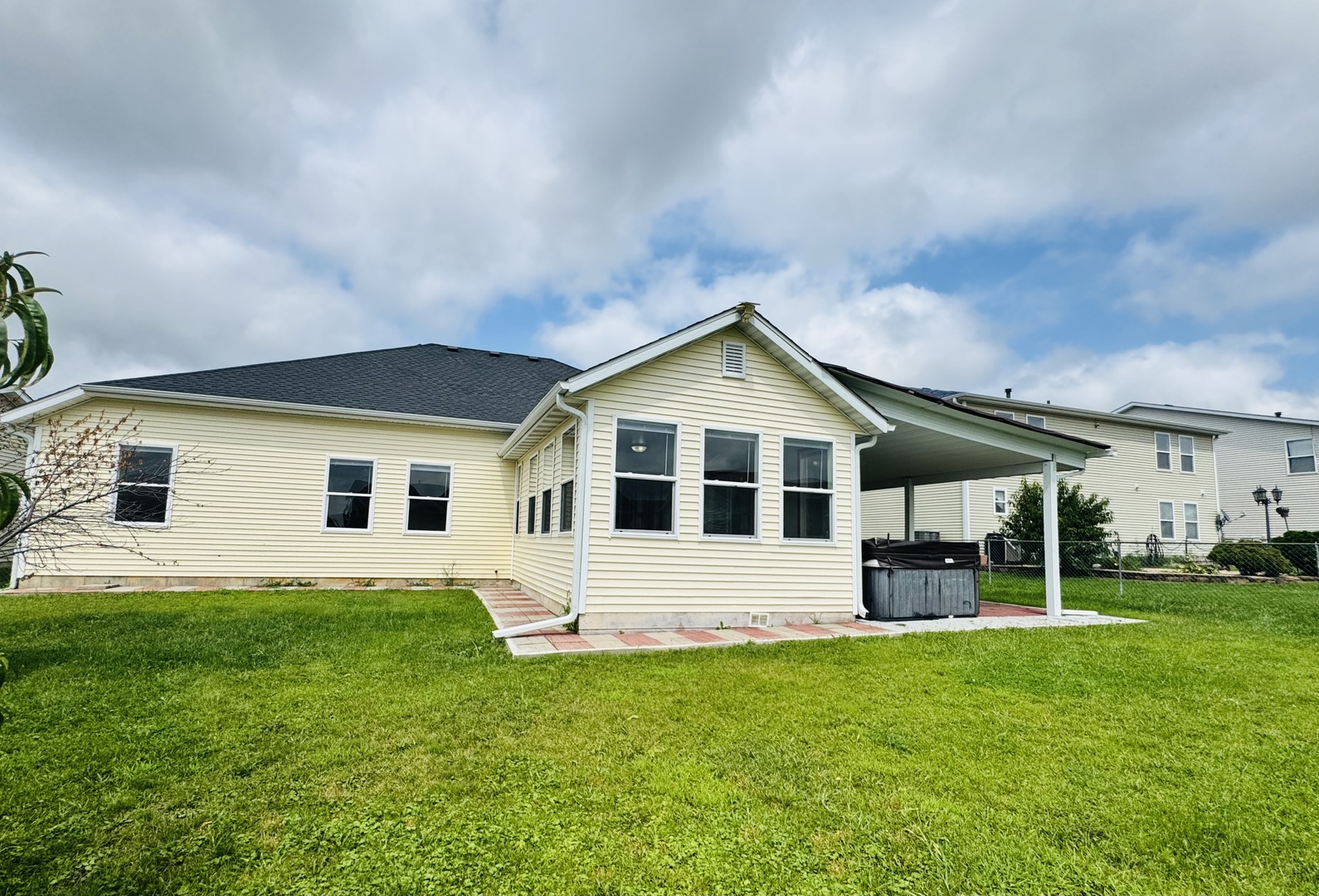 main property photo 32