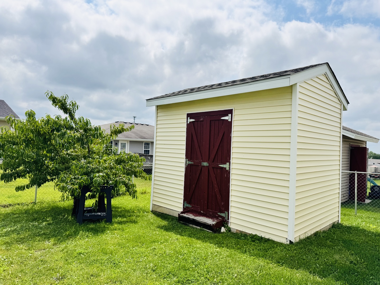 main property photo 33