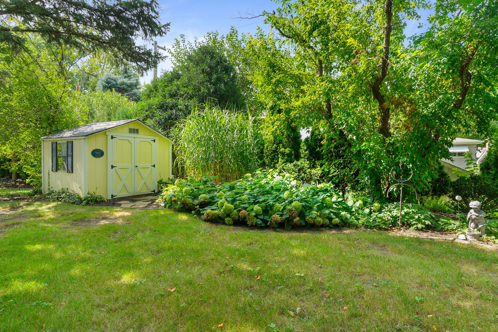 main property photo 25