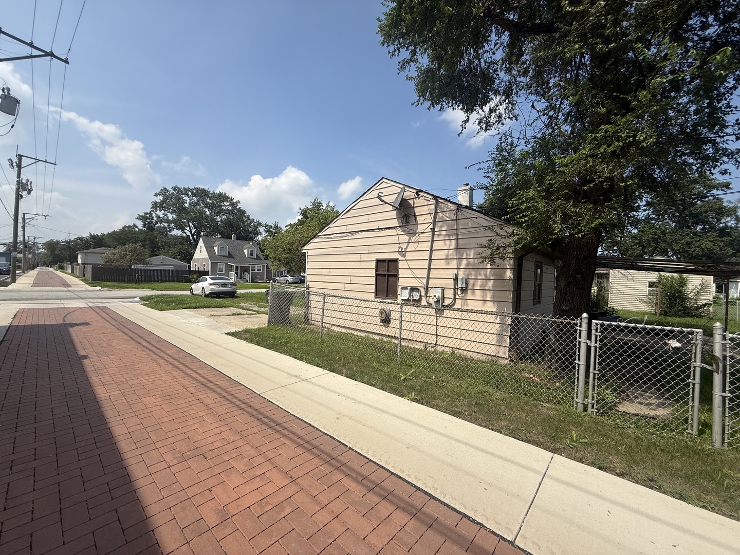 main property photo 12