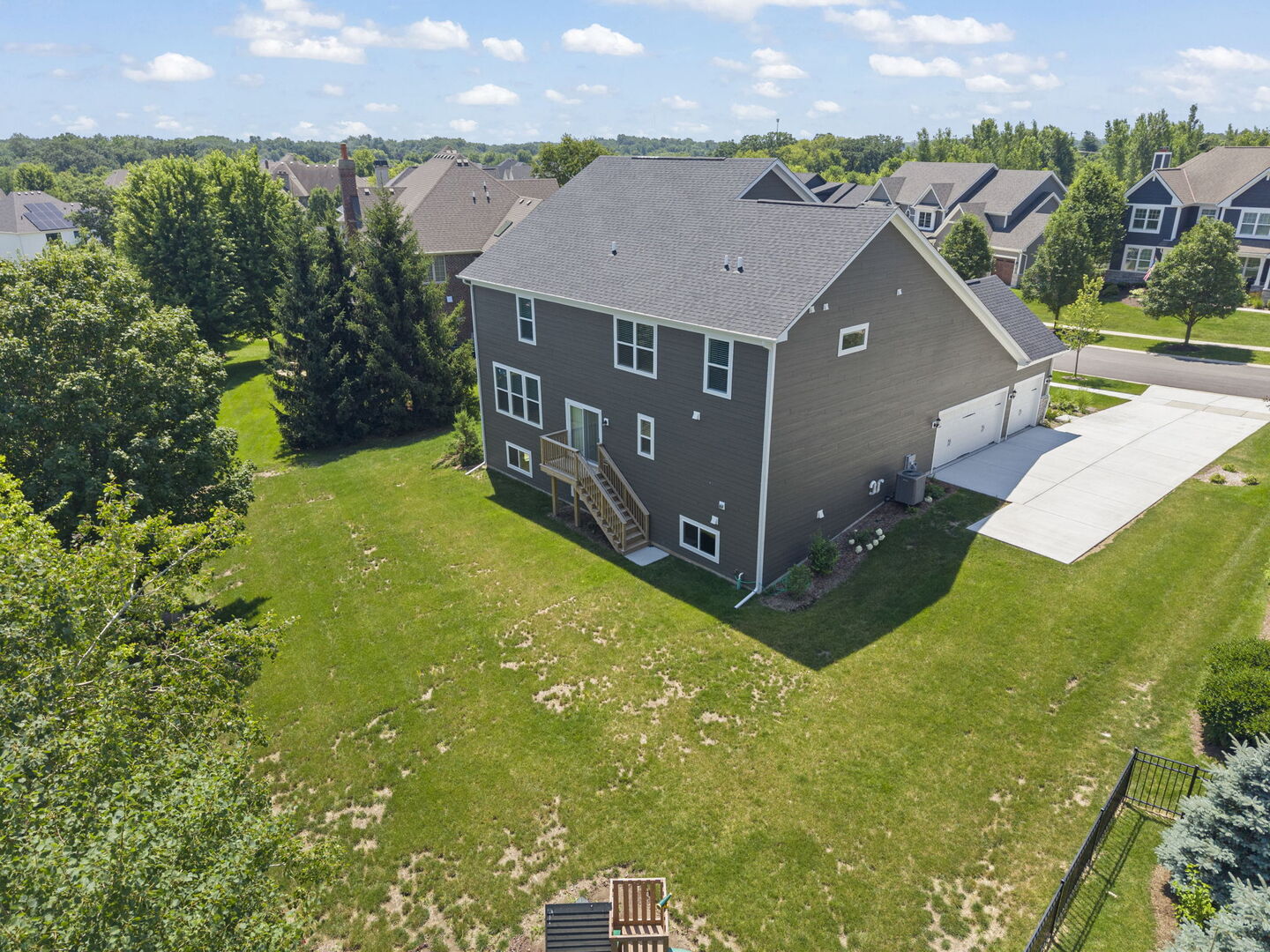 main property photo 31