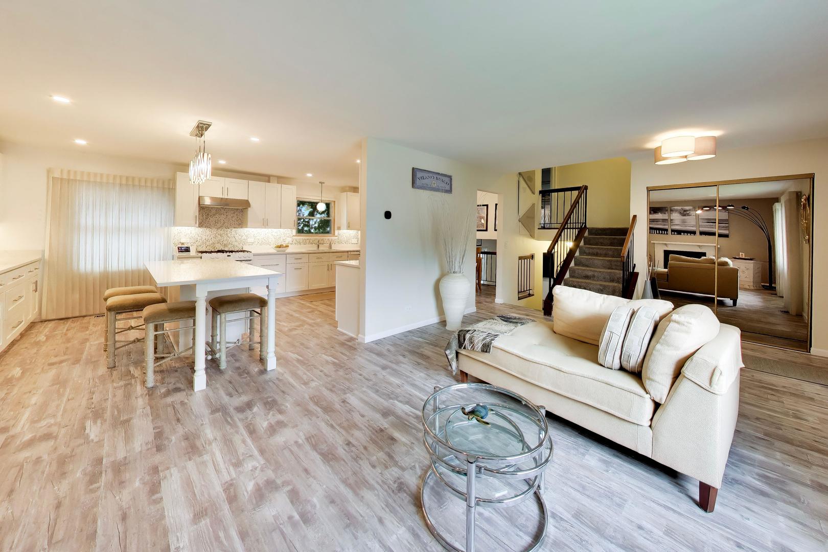 property viewer photo 3