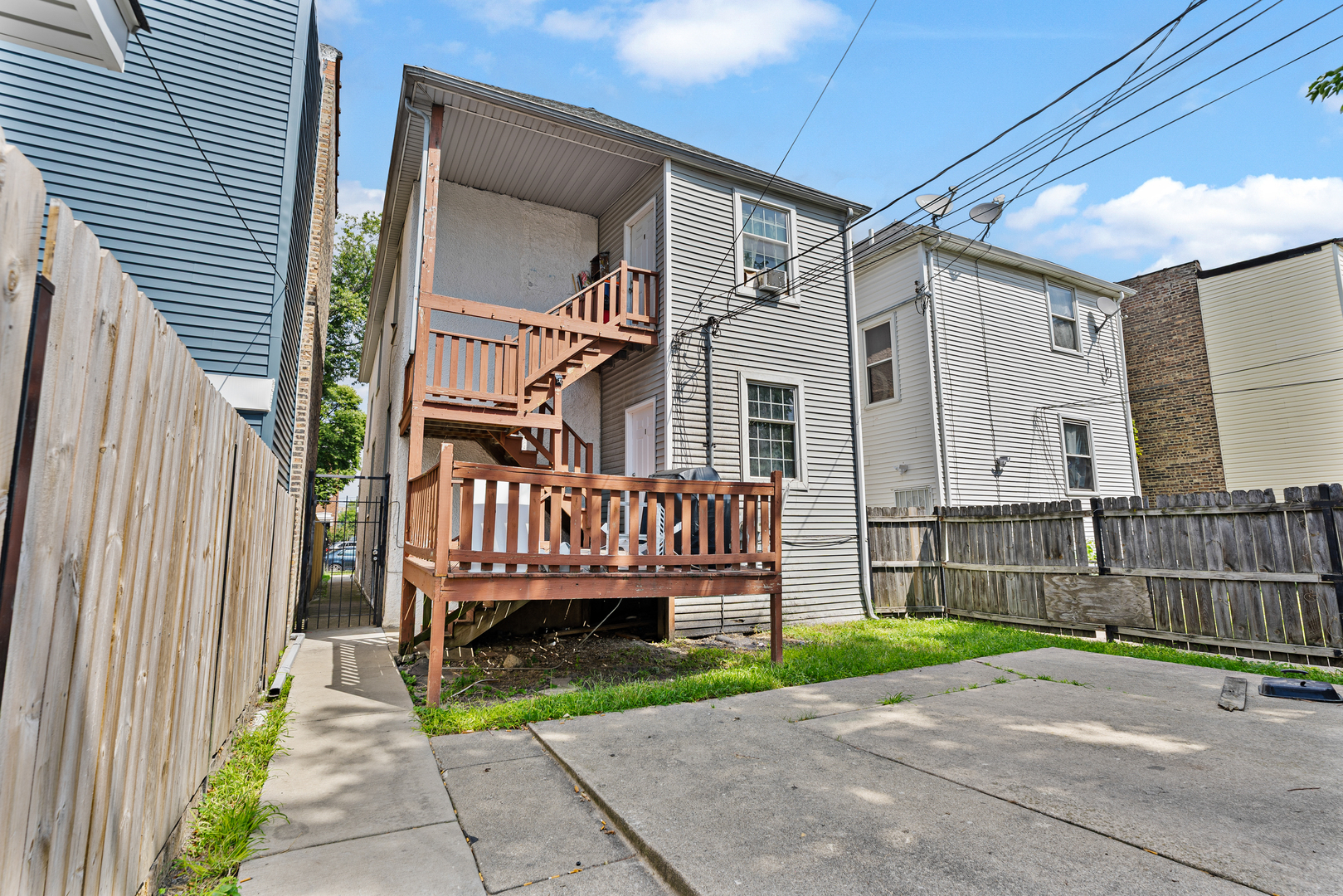 main property photo 11