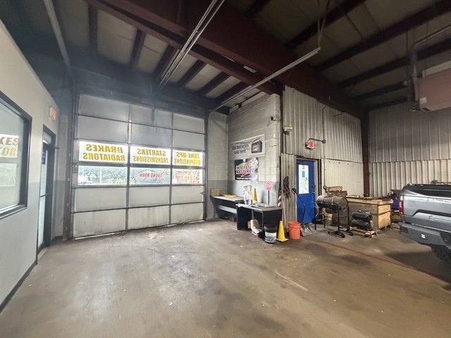 main property photo 11