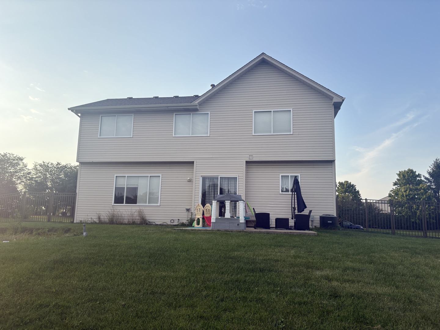 main property photo 30