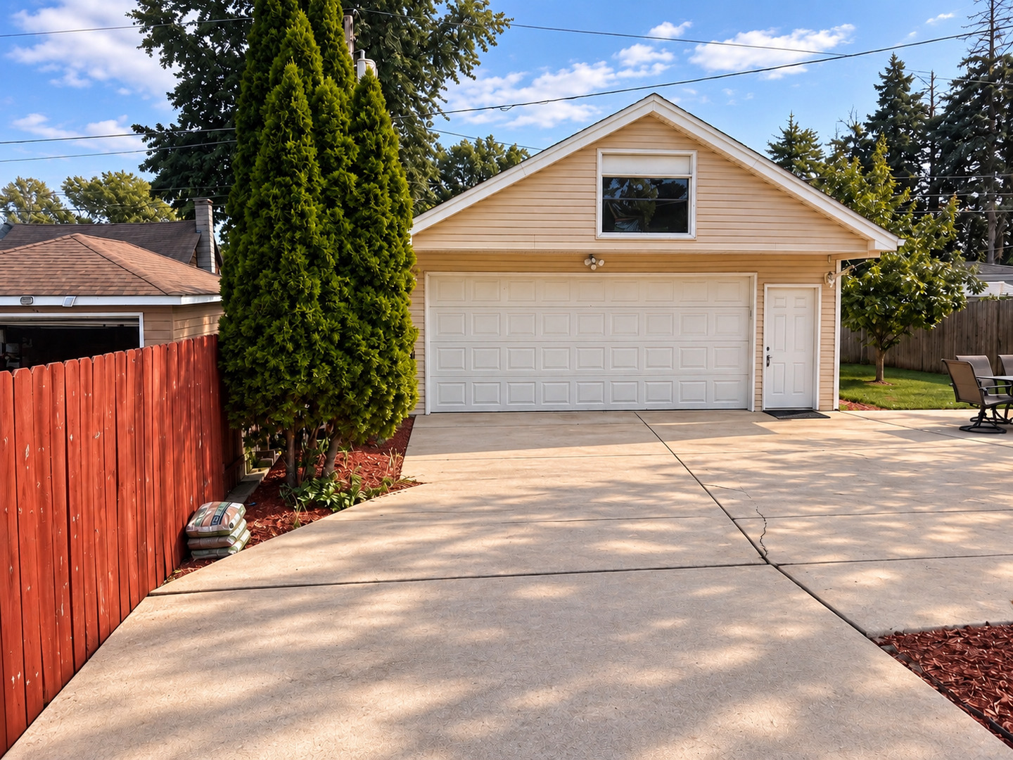 main property photo 19